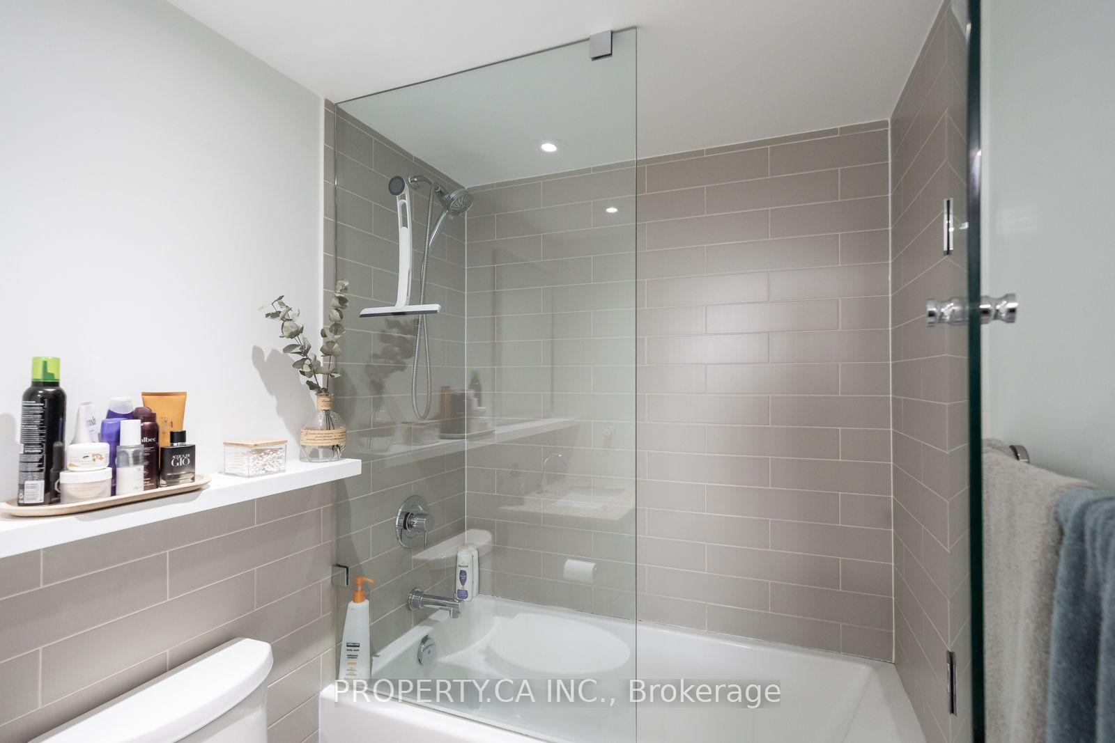 120 Varna Drive 412, Toronto Unit: 412