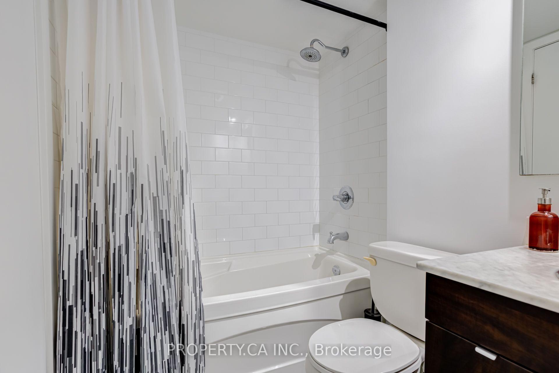 33 Lombard Street 303, Toronto Unit: 303