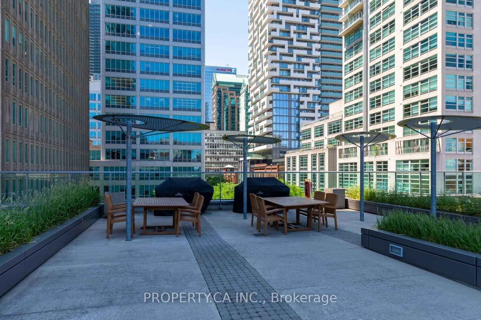 33 Lombard Street 303, Toronto Unit: 303