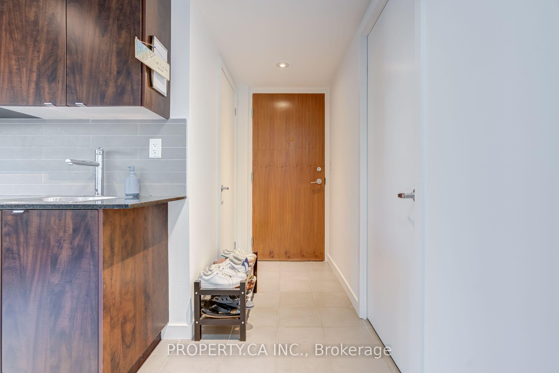 33 Lombard Street 303, Toronto Unit: 303