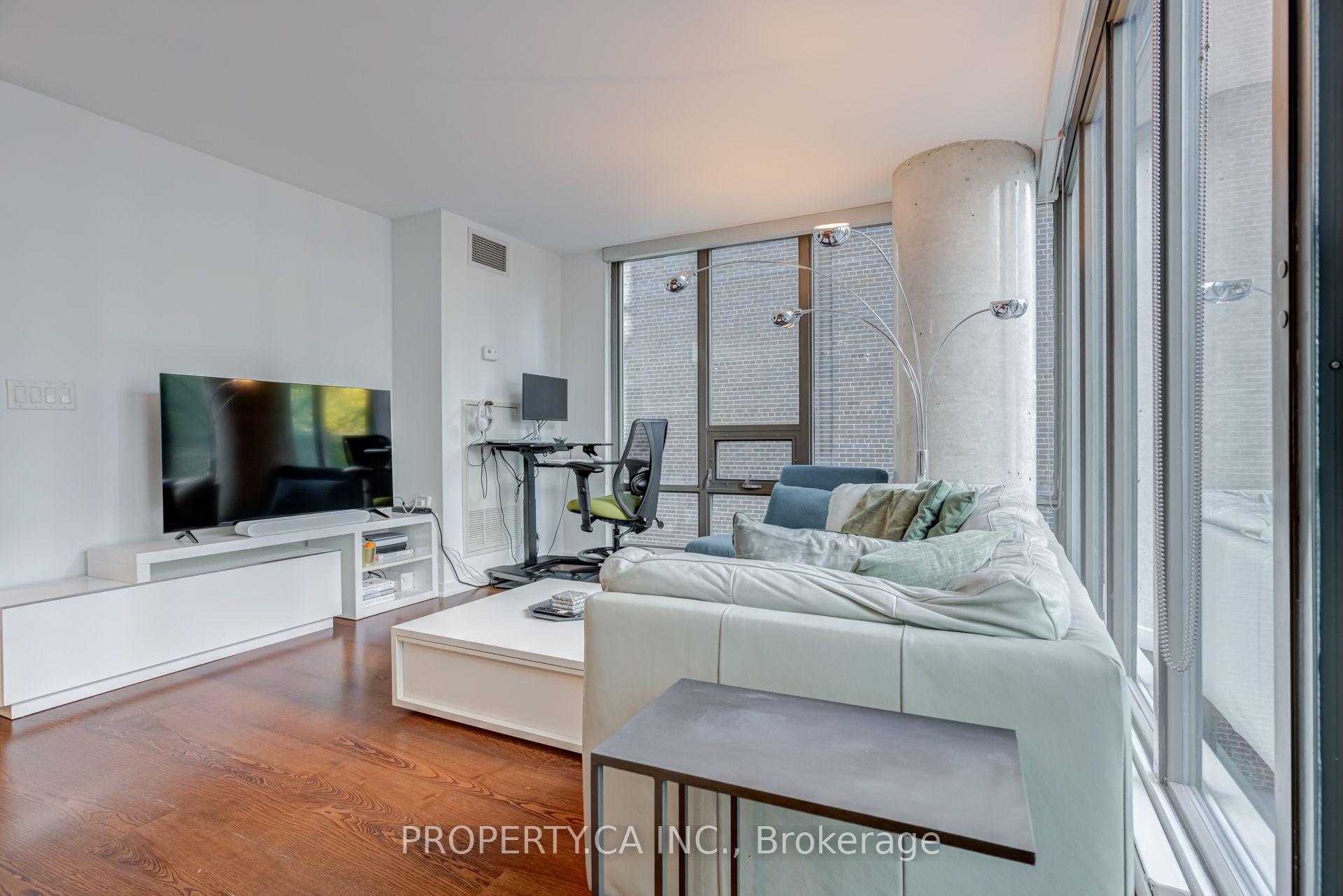 33 Lombard Street 303, Toronto Unit: 303