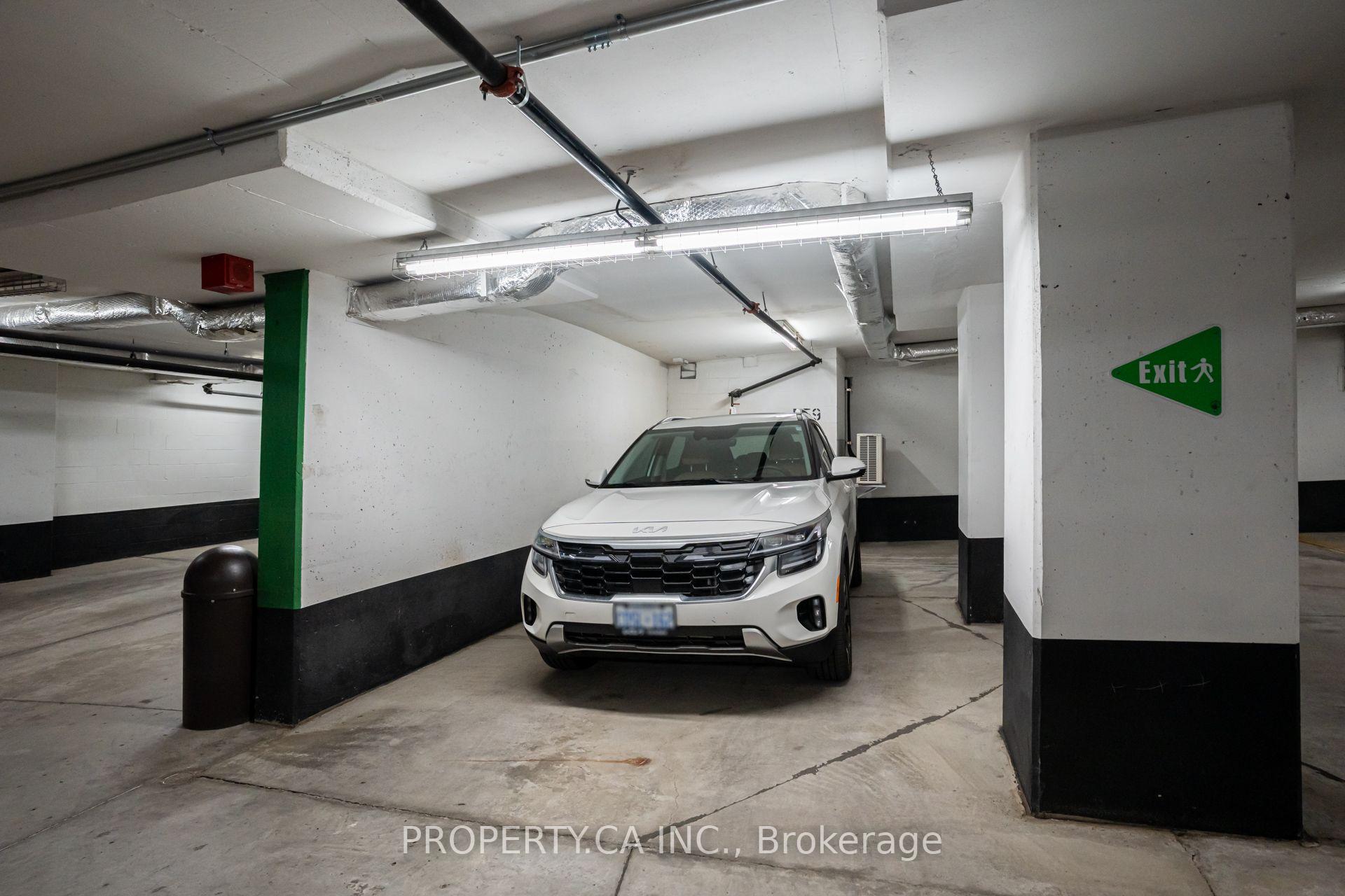 33 Lombard Street 303, Toronto Unit: 303