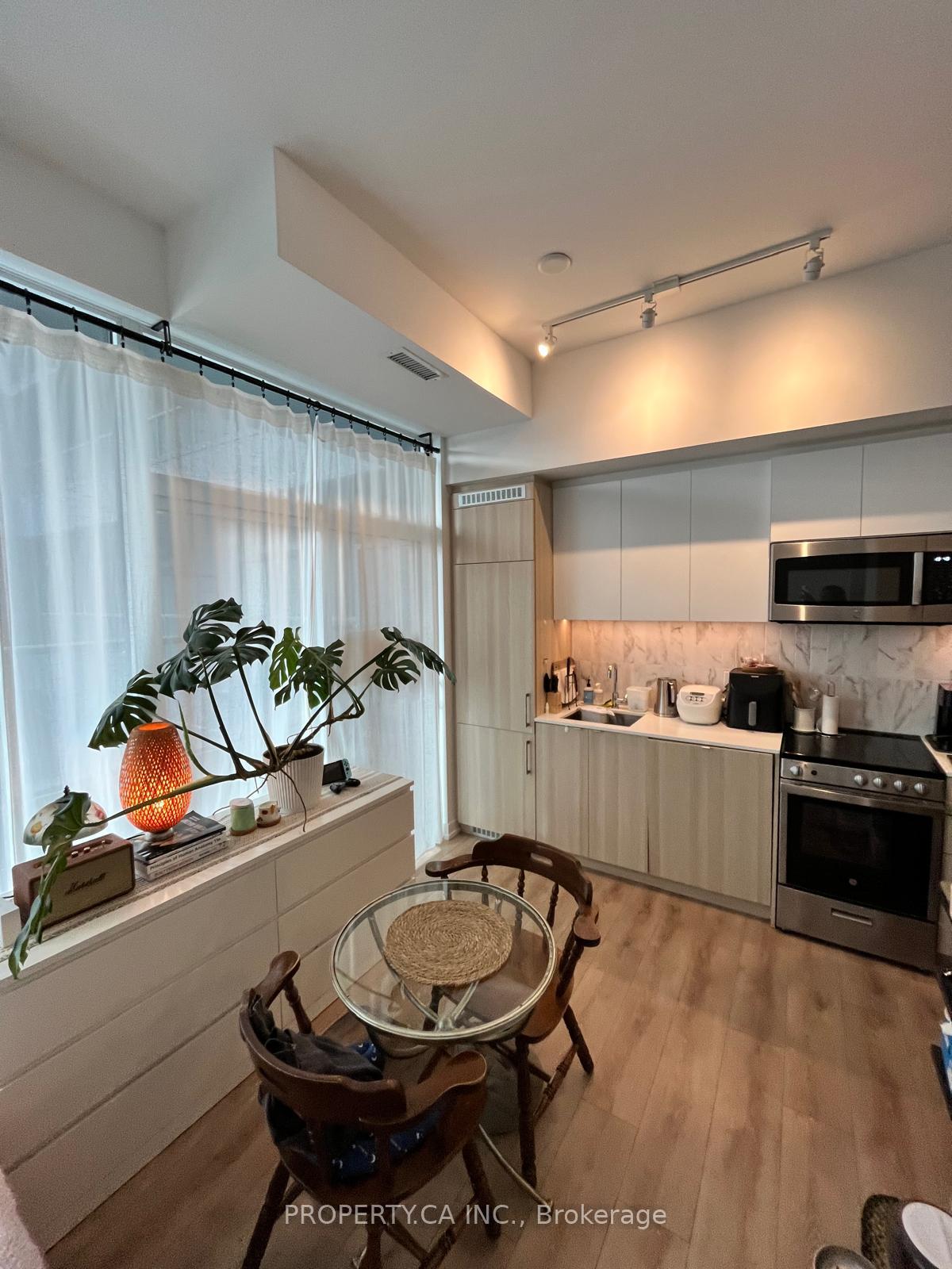 500 Dupont Street 320, Toronto Unit: 320