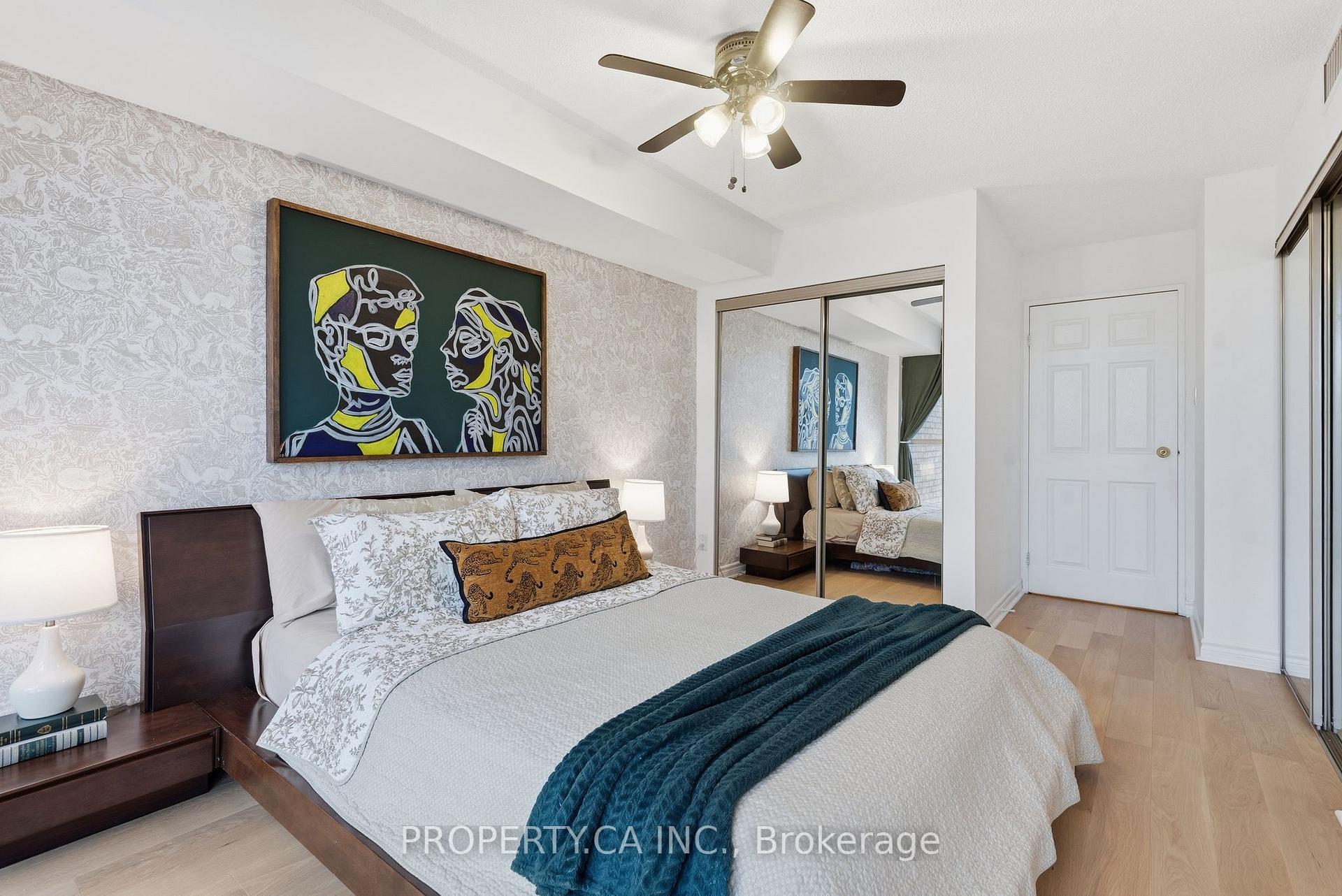 15 Maitland Place 1811, Toronto Unit: 1811