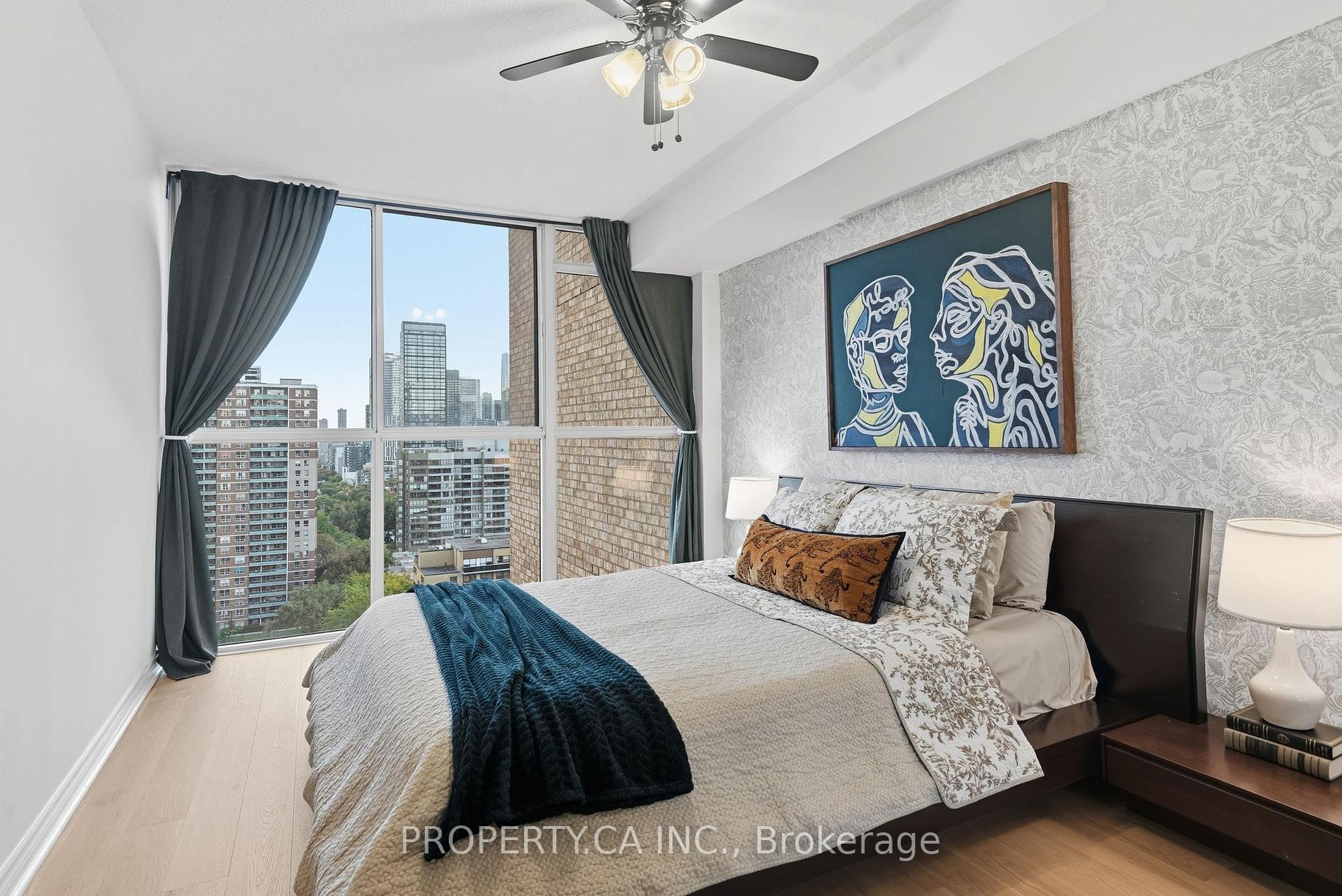 15 Maitland Place 1811, Toronto Unit: 1811