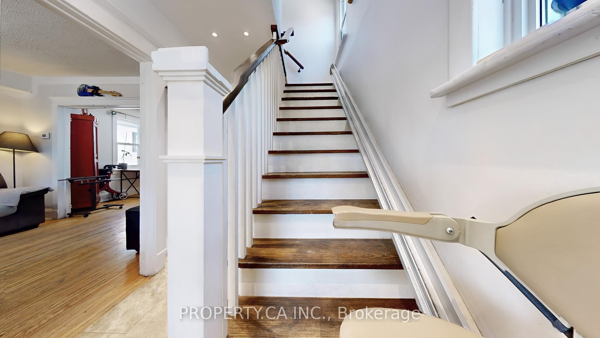 106 Park Road S