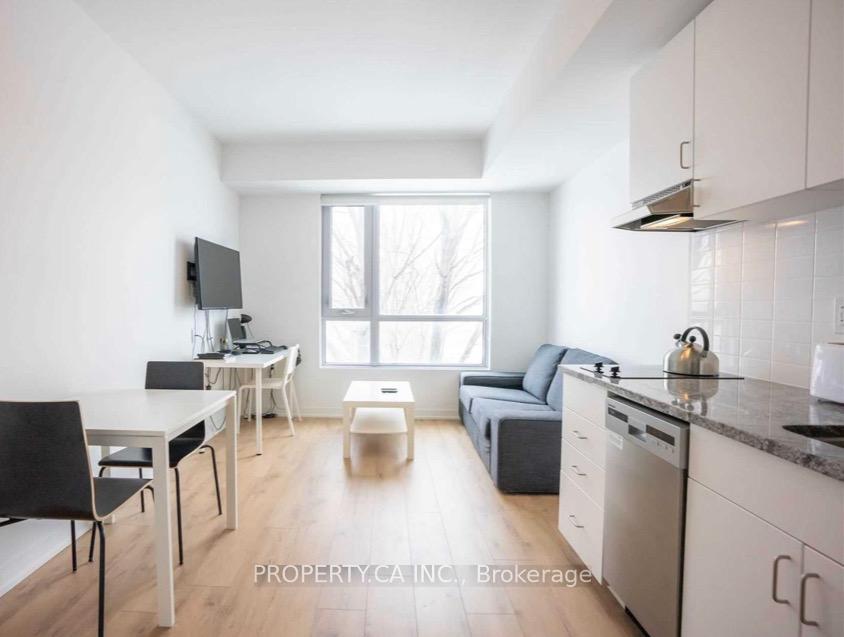 1800 Simcoe Street 304