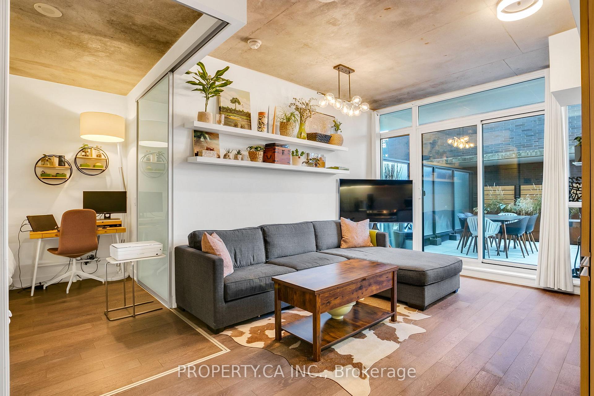 1190 Dundas Street E 305