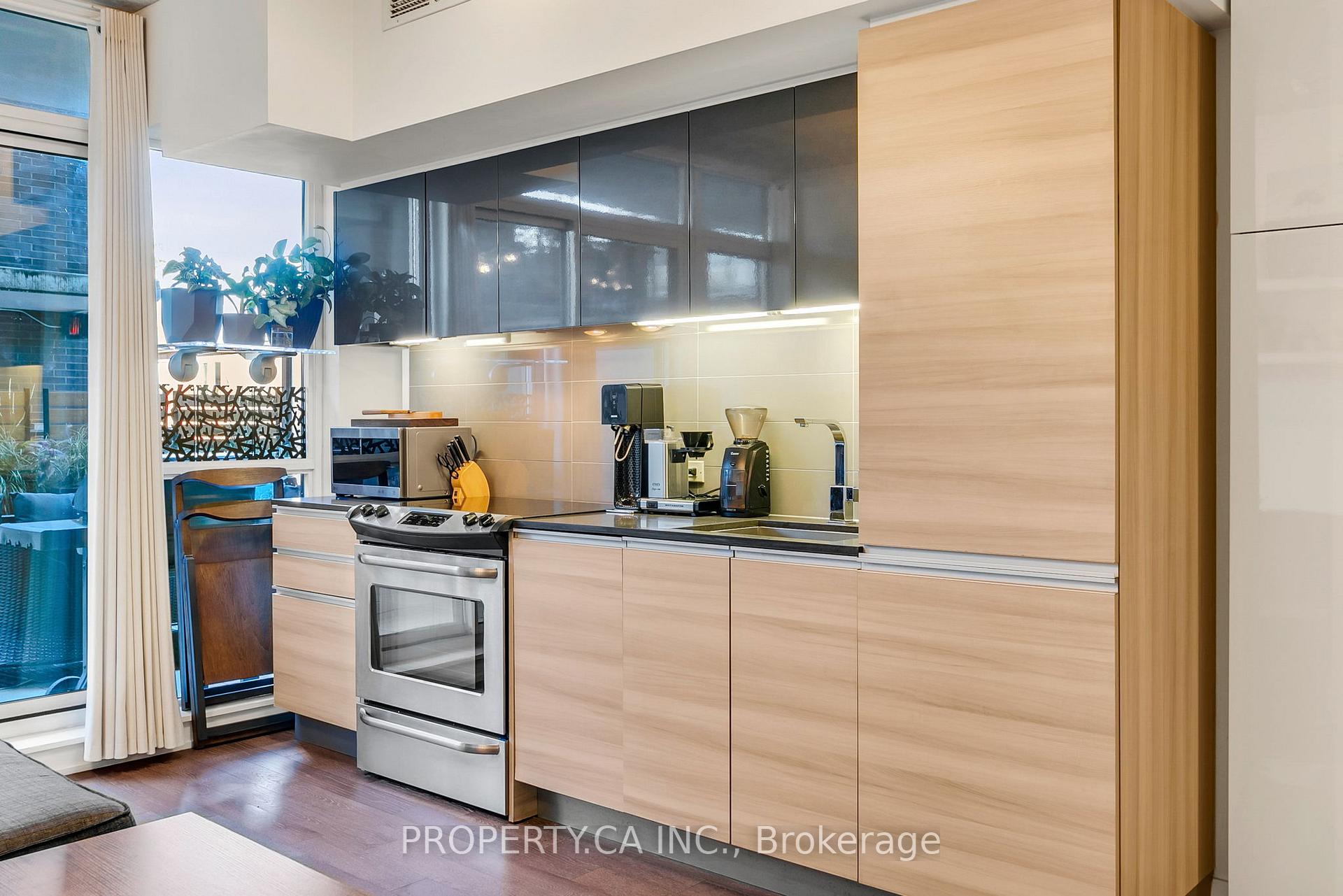 1190 Dundas Street E 305