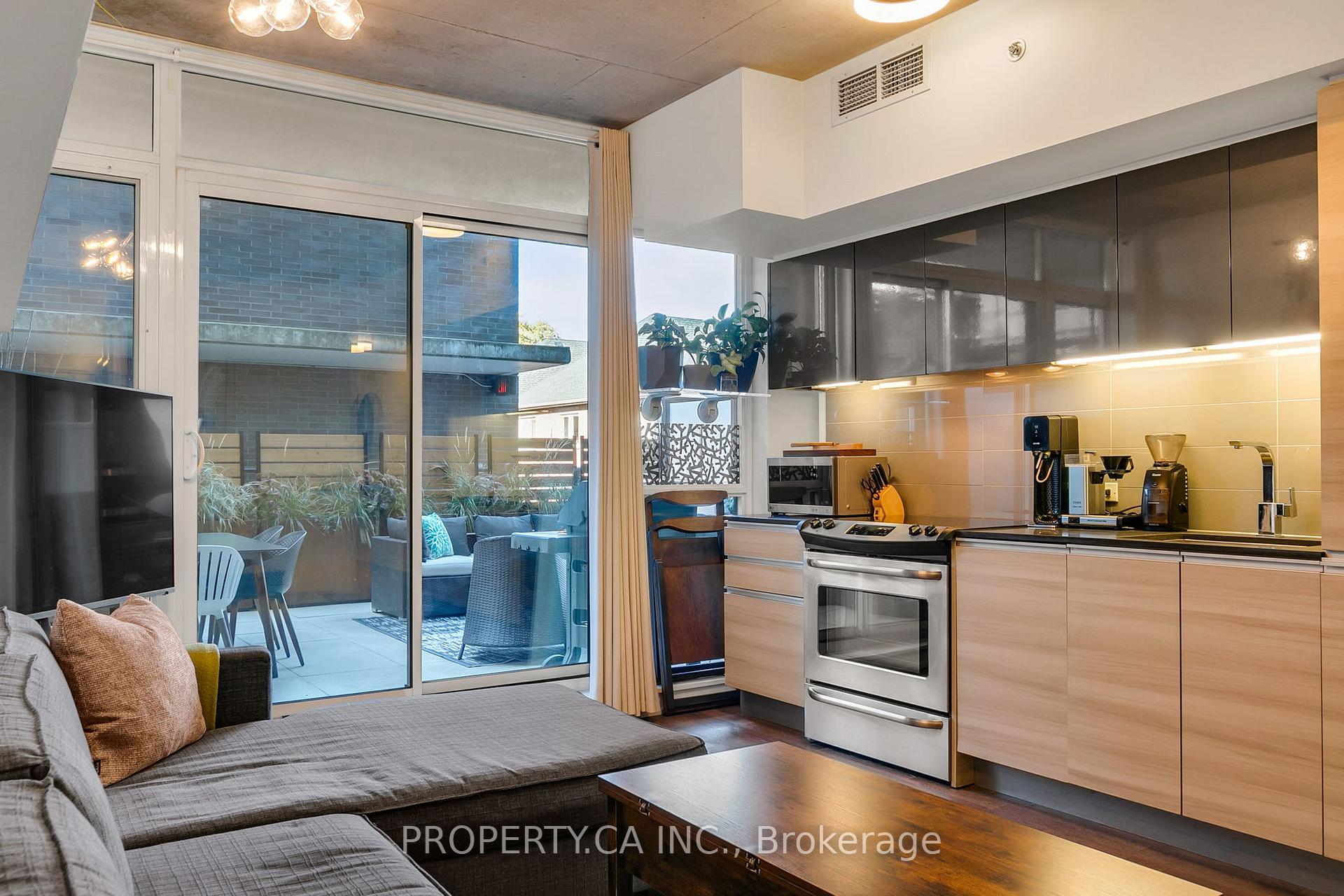 1190 Dundas Street E 305