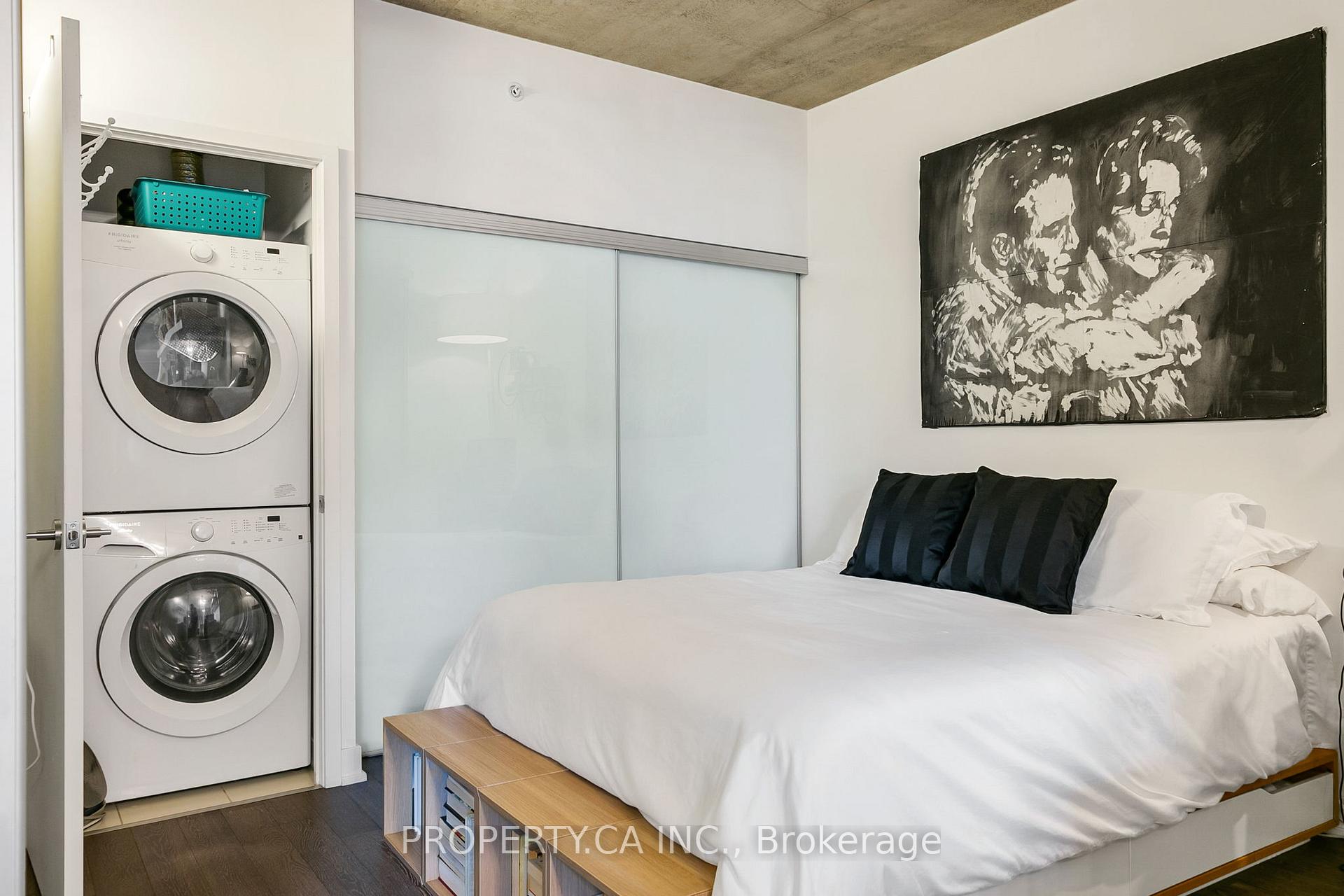 1190 Dundas Street E 305