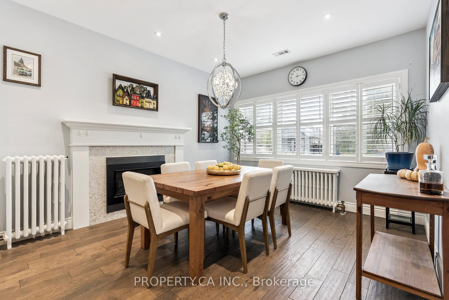 1628 Woodbine Heights Boulevard, Toronto E03