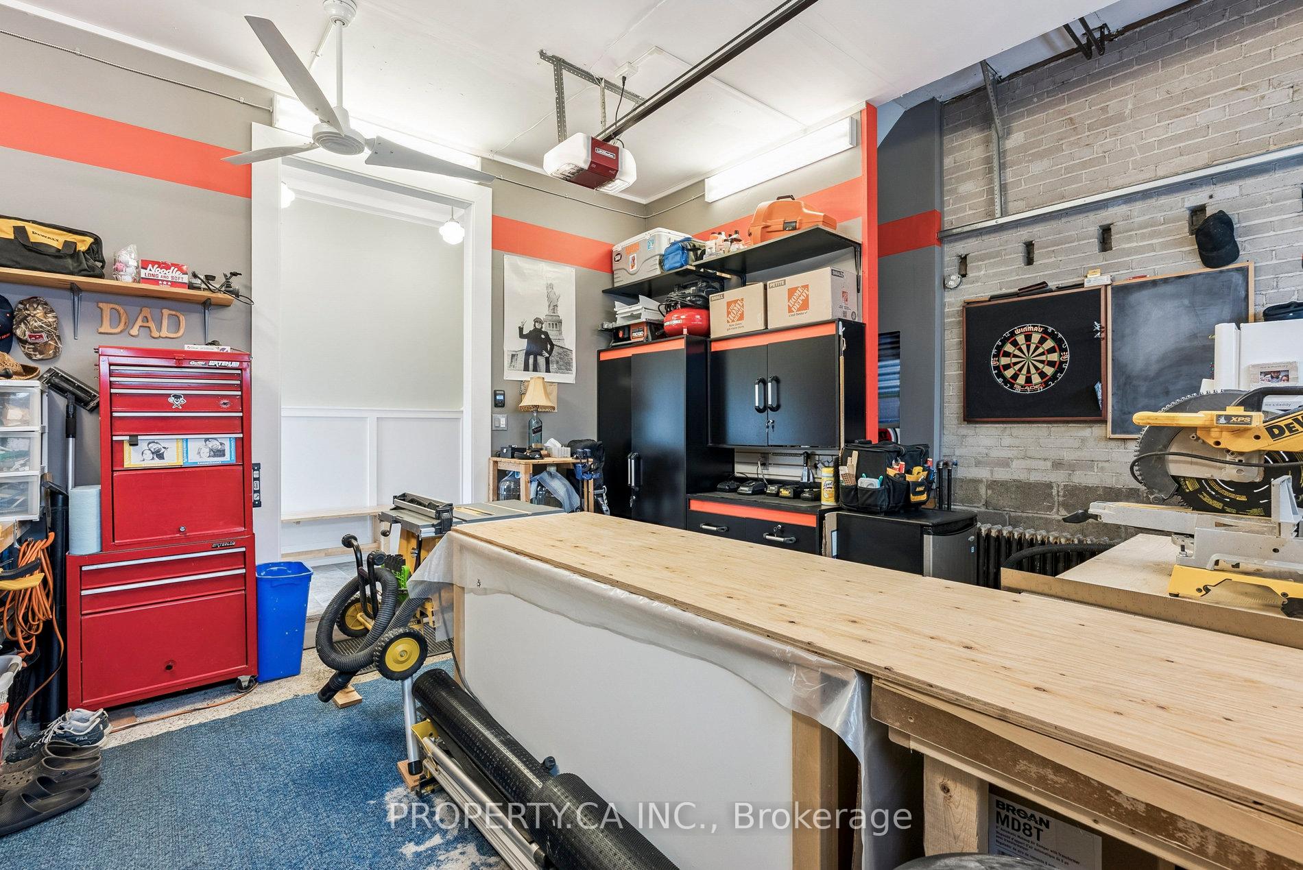 1628 Woodbine Heights Boulevard, Toronto E03