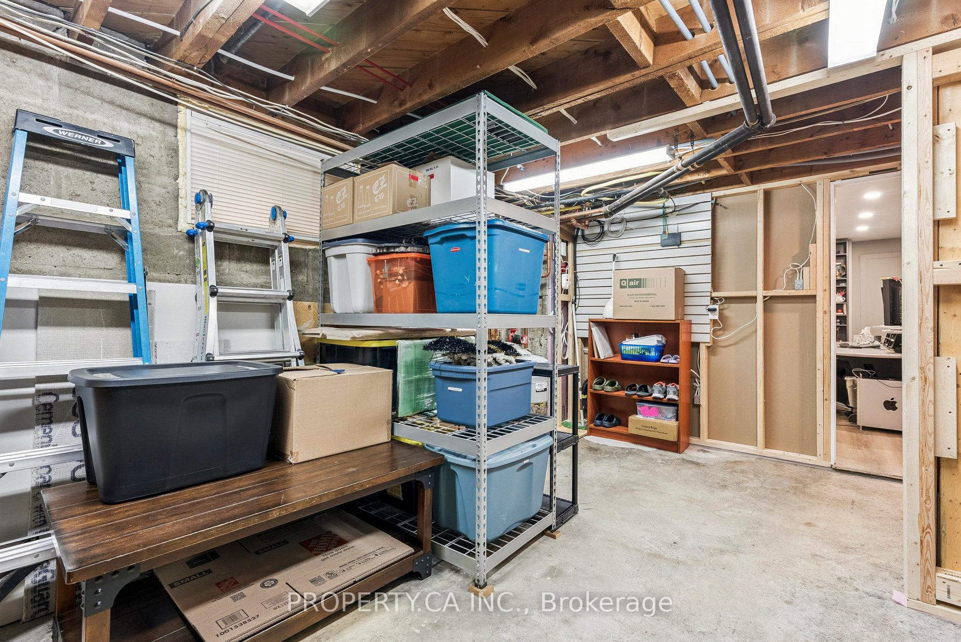 1628 Woodbine Heights Boulevard, Toronto E03