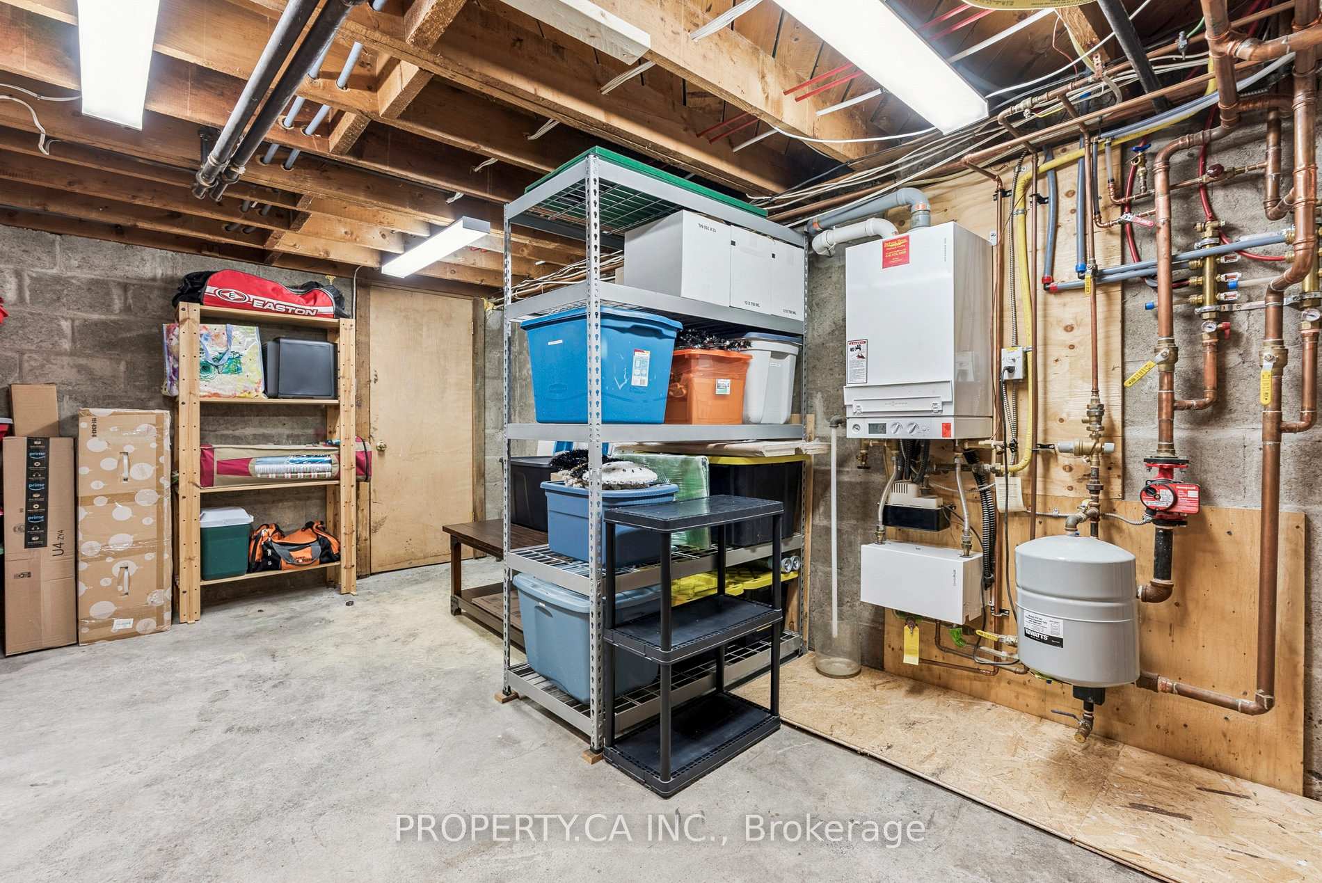 1628 Woodbine Heights Boulevard, Toronto E03