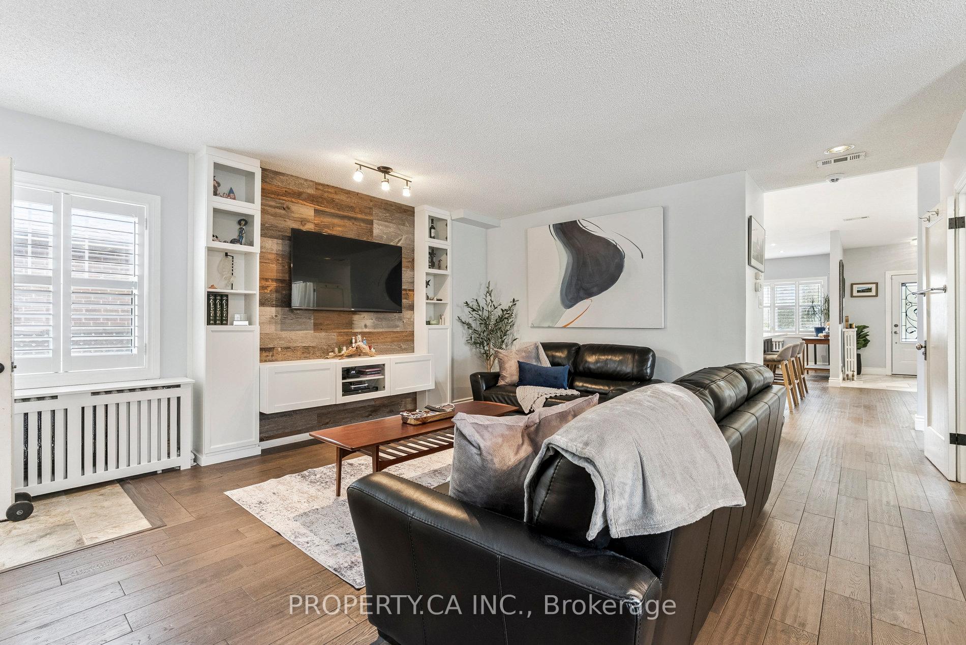 1628 Woodbine Heights Boulevard, Toronto E03