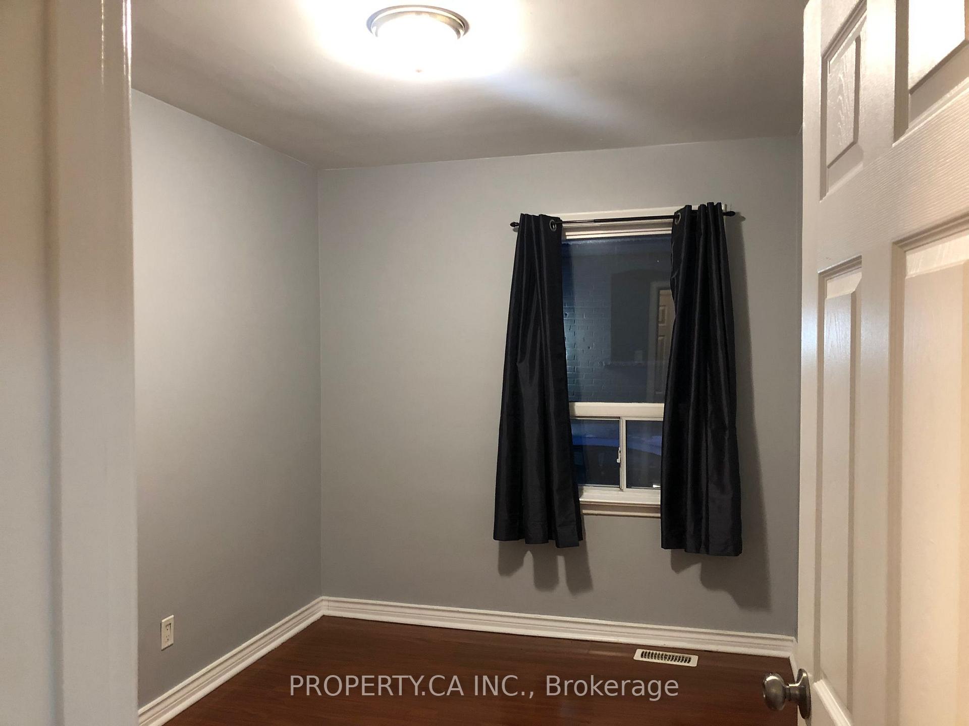 115 Darlingside Drive Upper