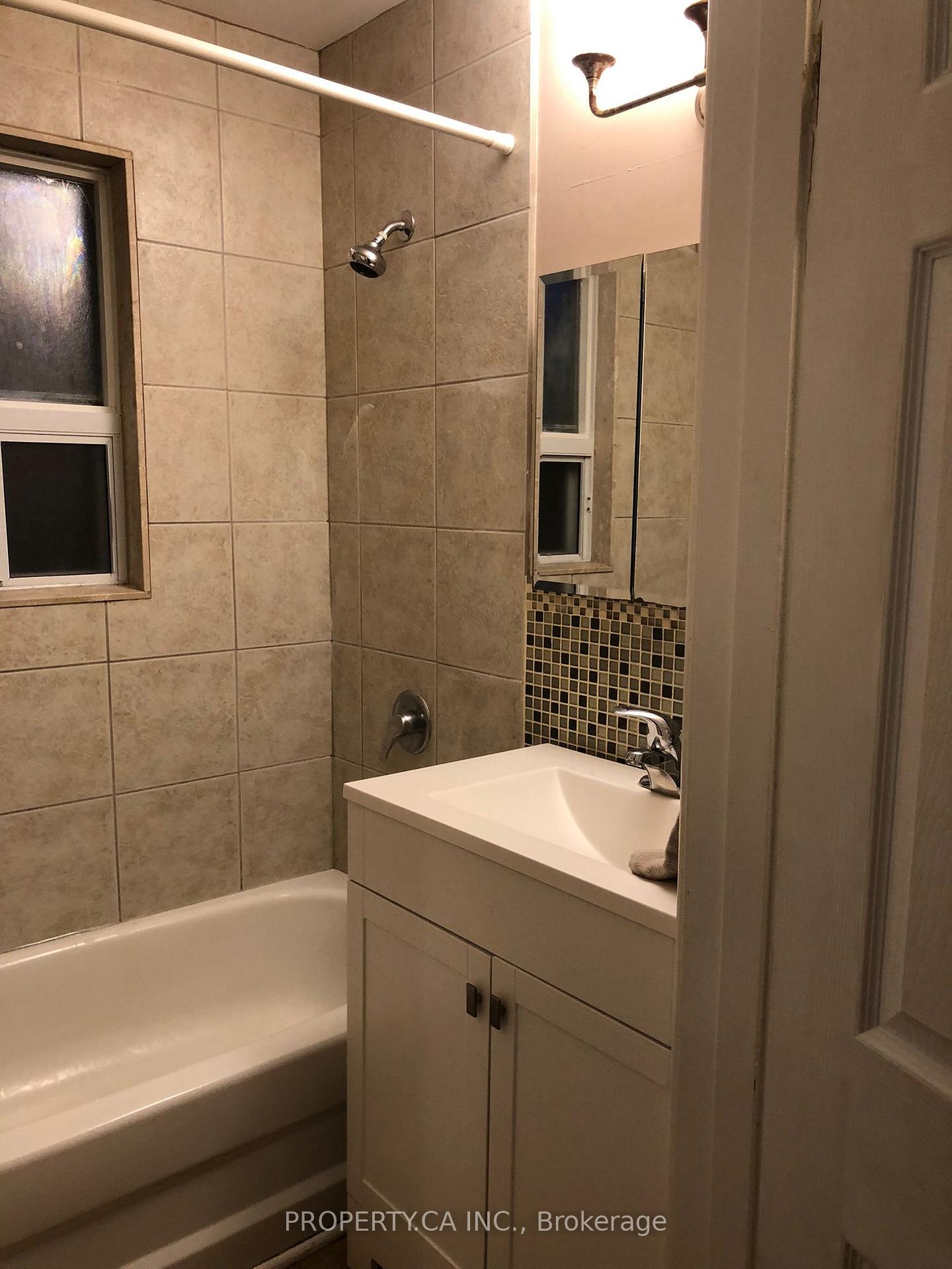 115 Darlingside Drive Upper