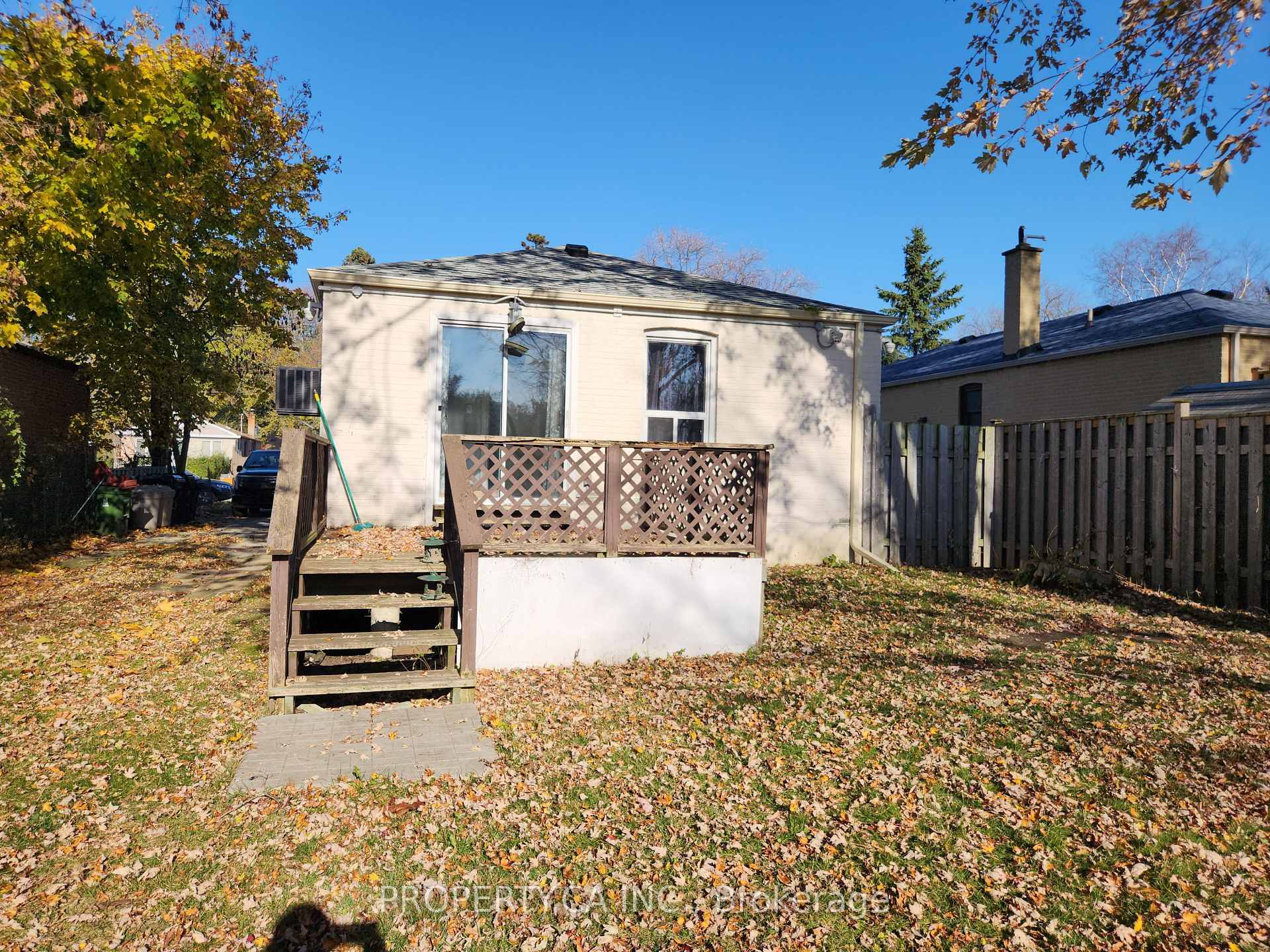 115 Darlingside Drive Upper