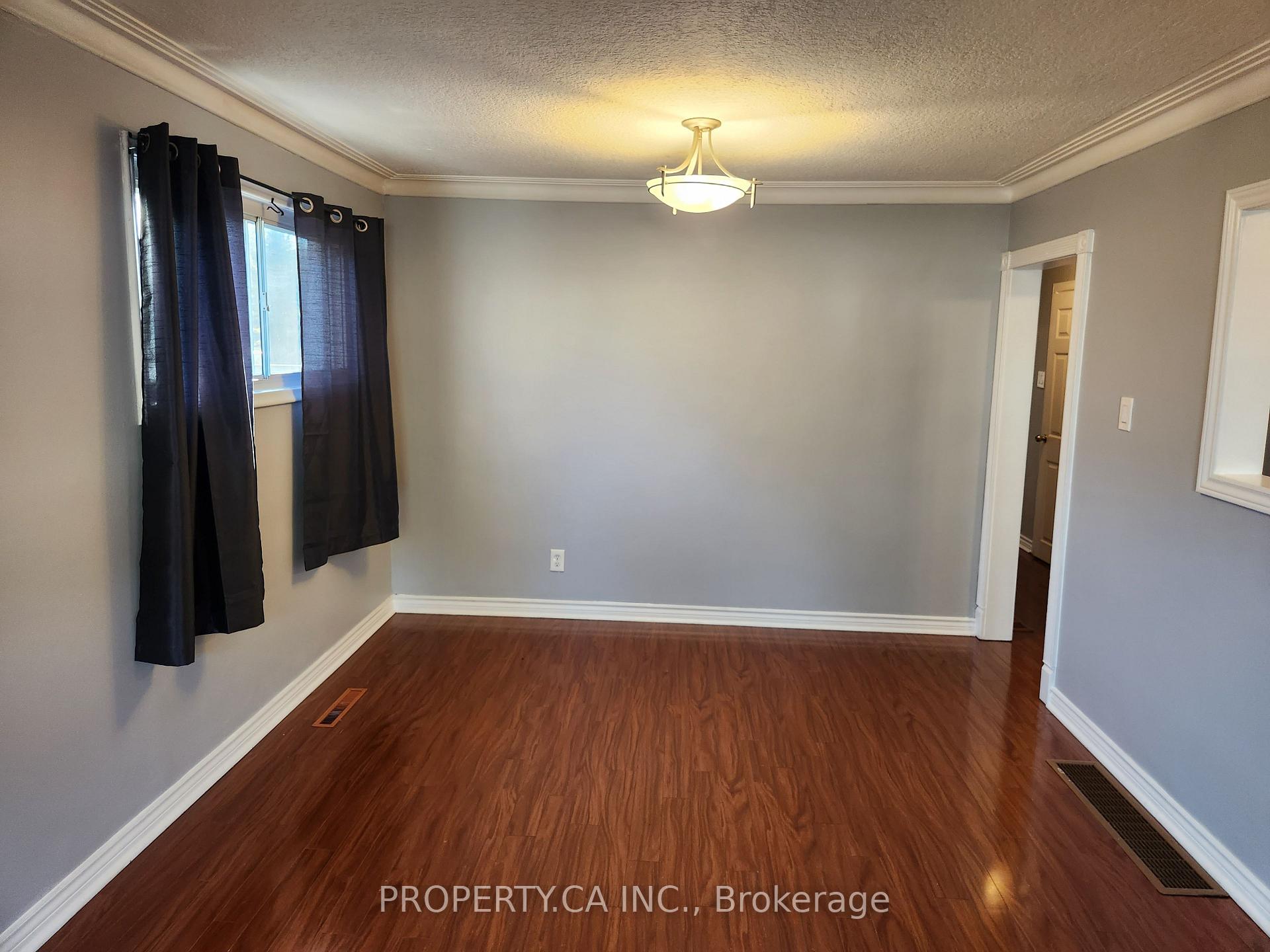 115 Darlingside Drive Upper