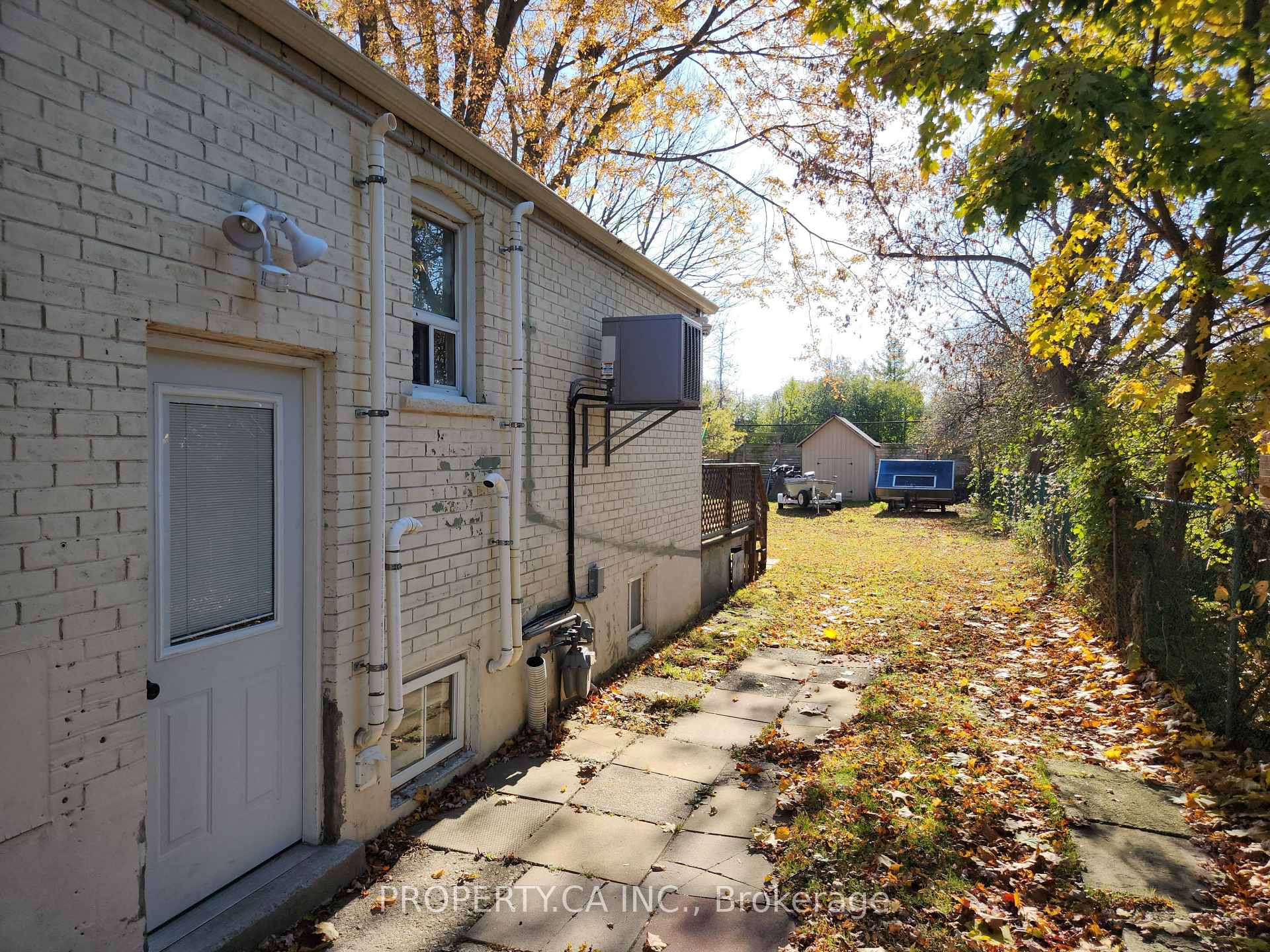 115 Darlingside Drive Upper