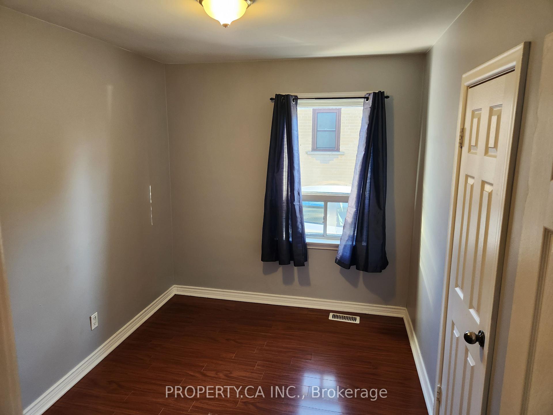 115 Darlingside Drive Upper