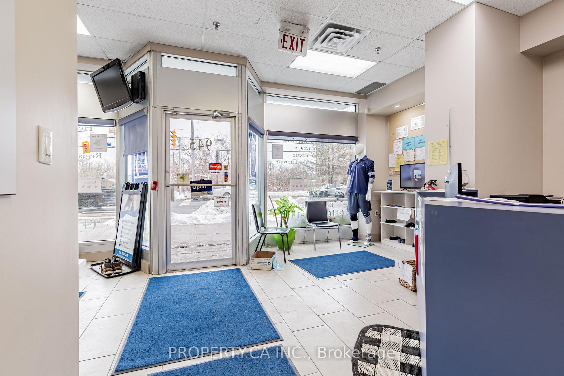 945 O'connor Drive 5