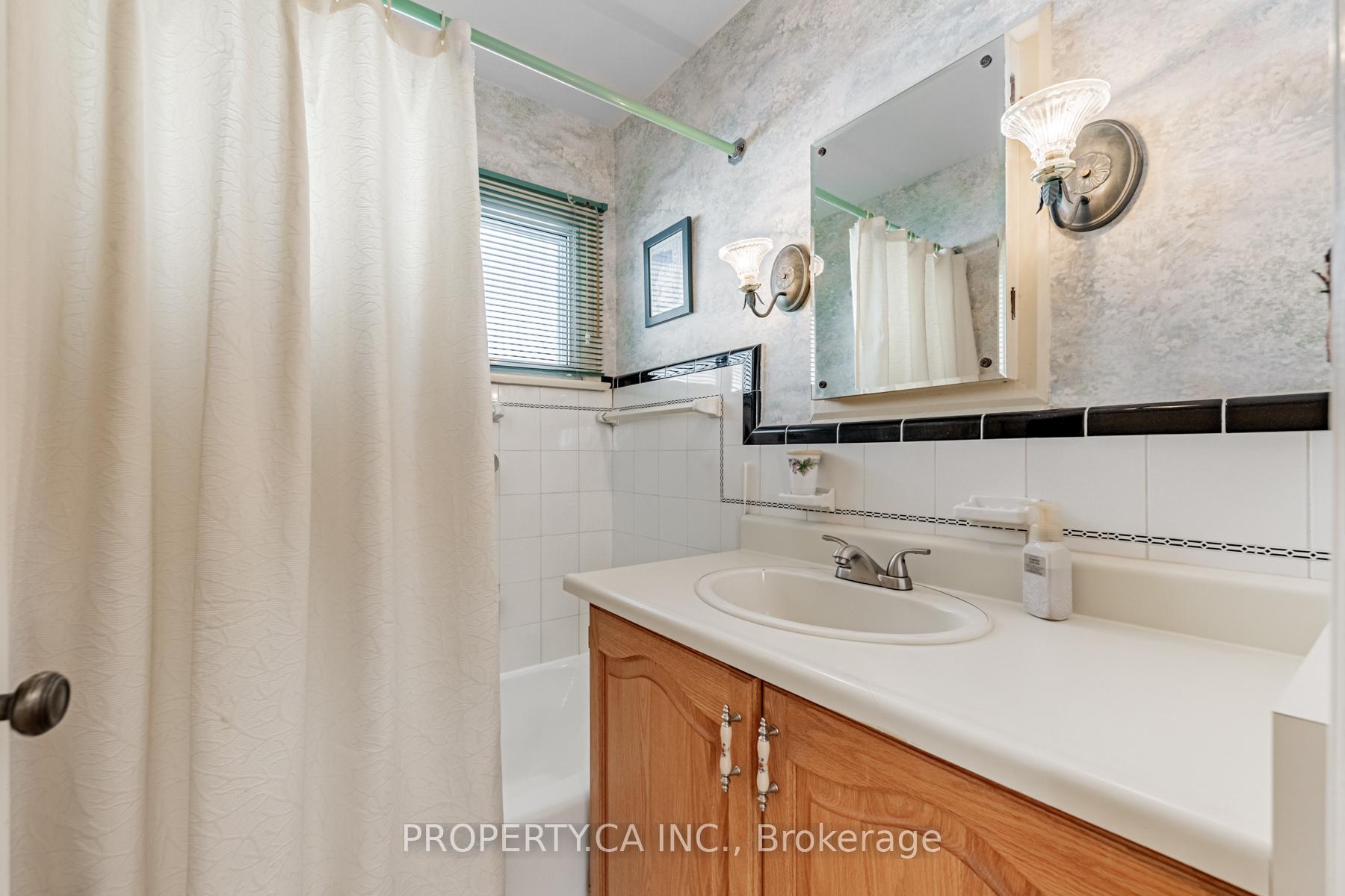 82 Cedarcrest Boulevard