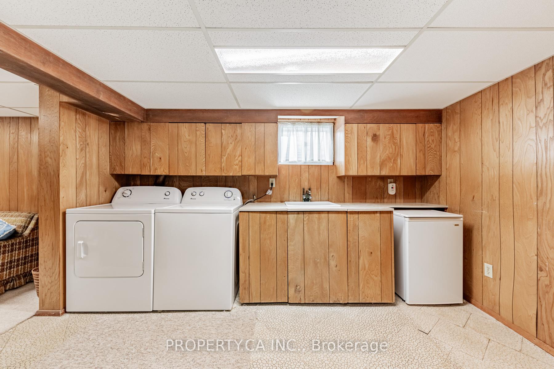 82 Cedarcrest Boulevard