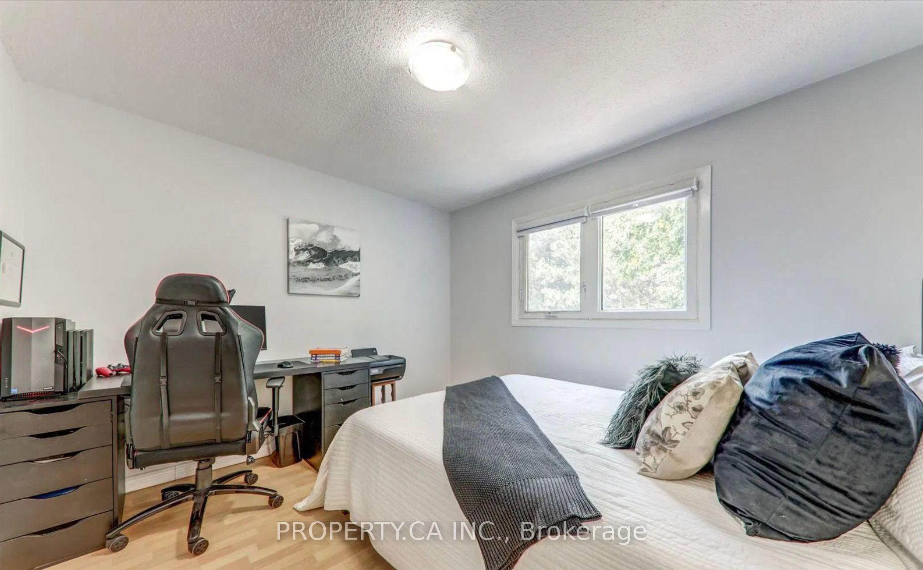 78 Pennyhill Drive Upper