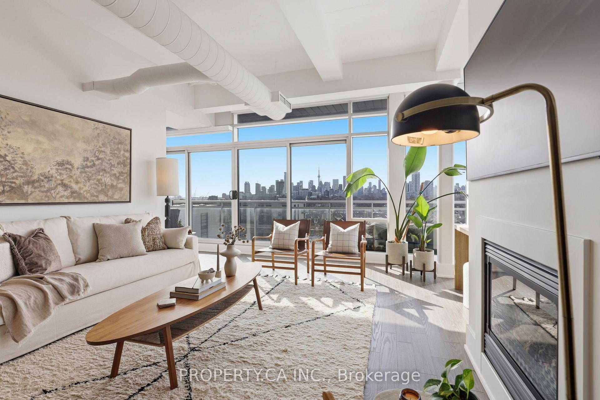 233 Carlaw Avenue 804