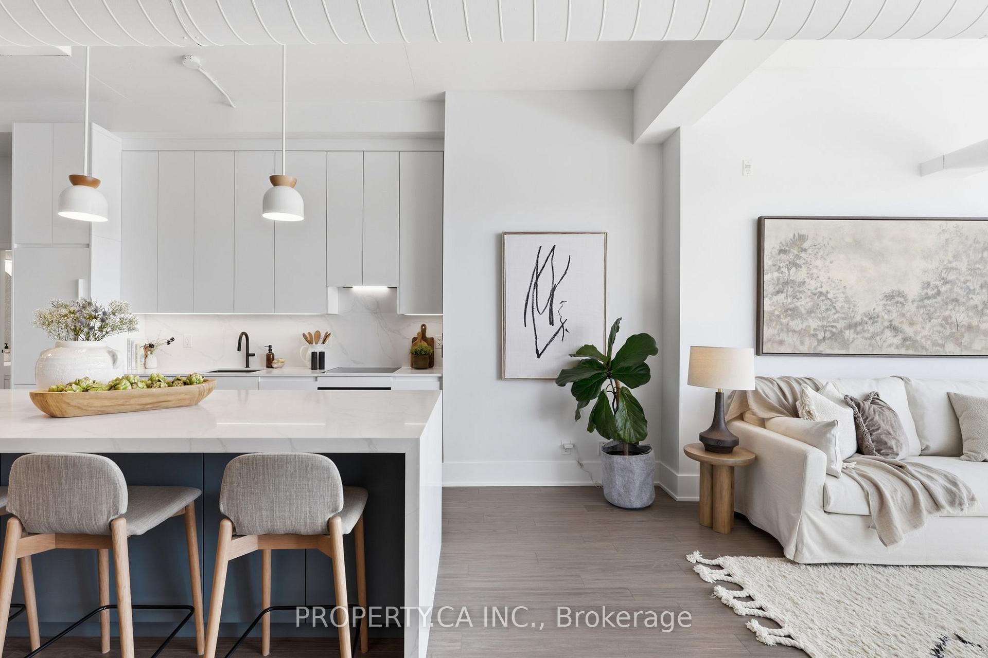 233 Carlaw Avenue 804