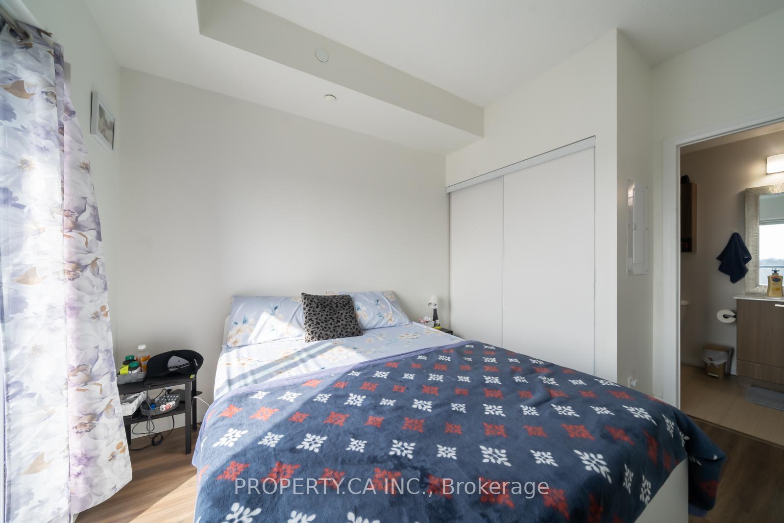 2150 Lawrence Avenue E 906