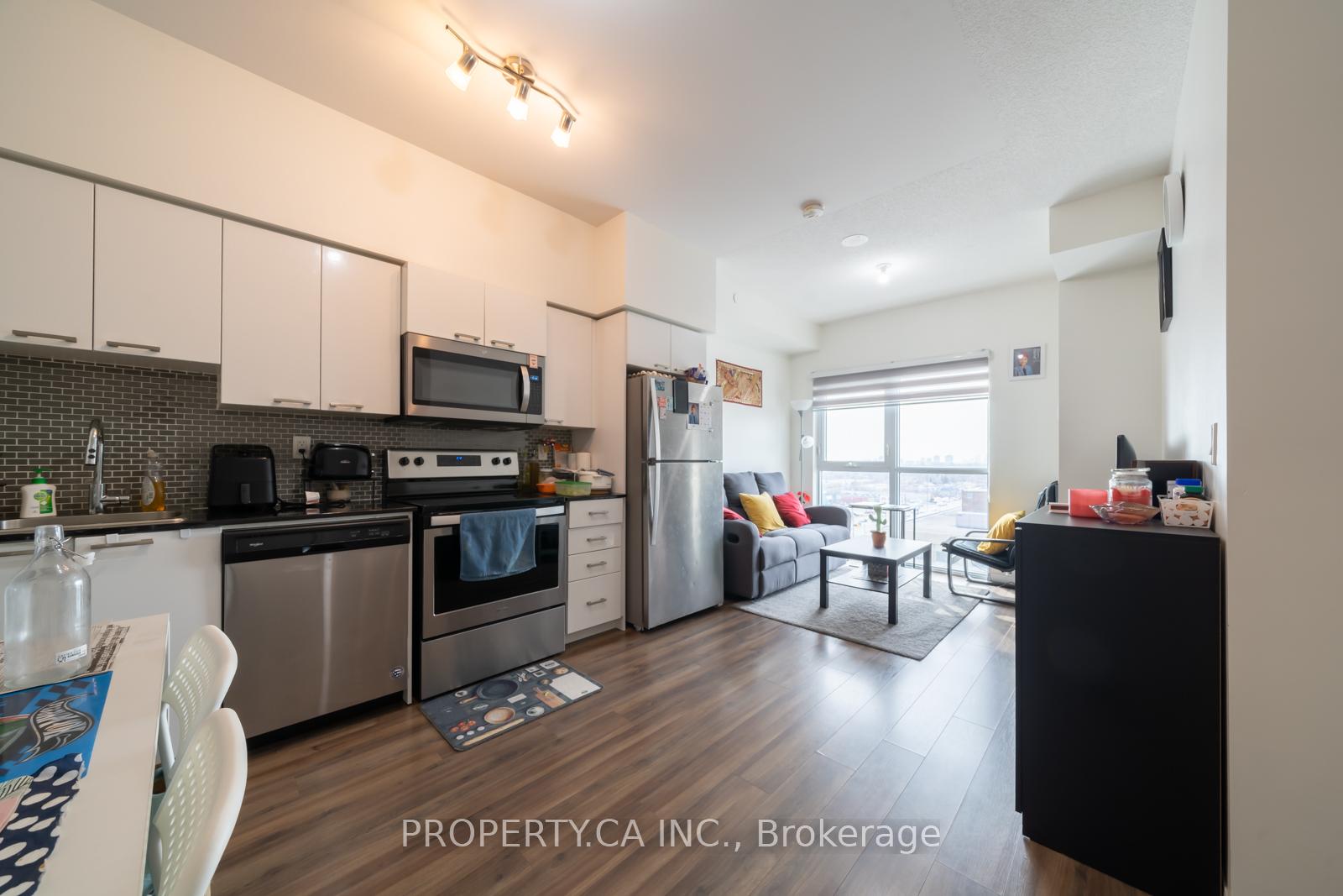 2150 Lawrence Avenue E 906