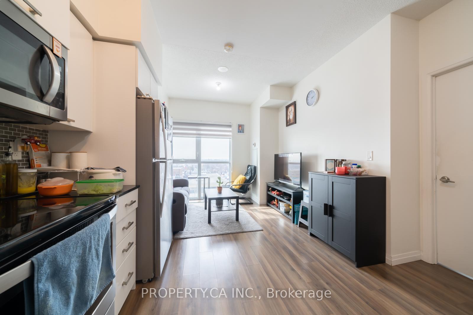 2150 Lawrence Avenue E 906