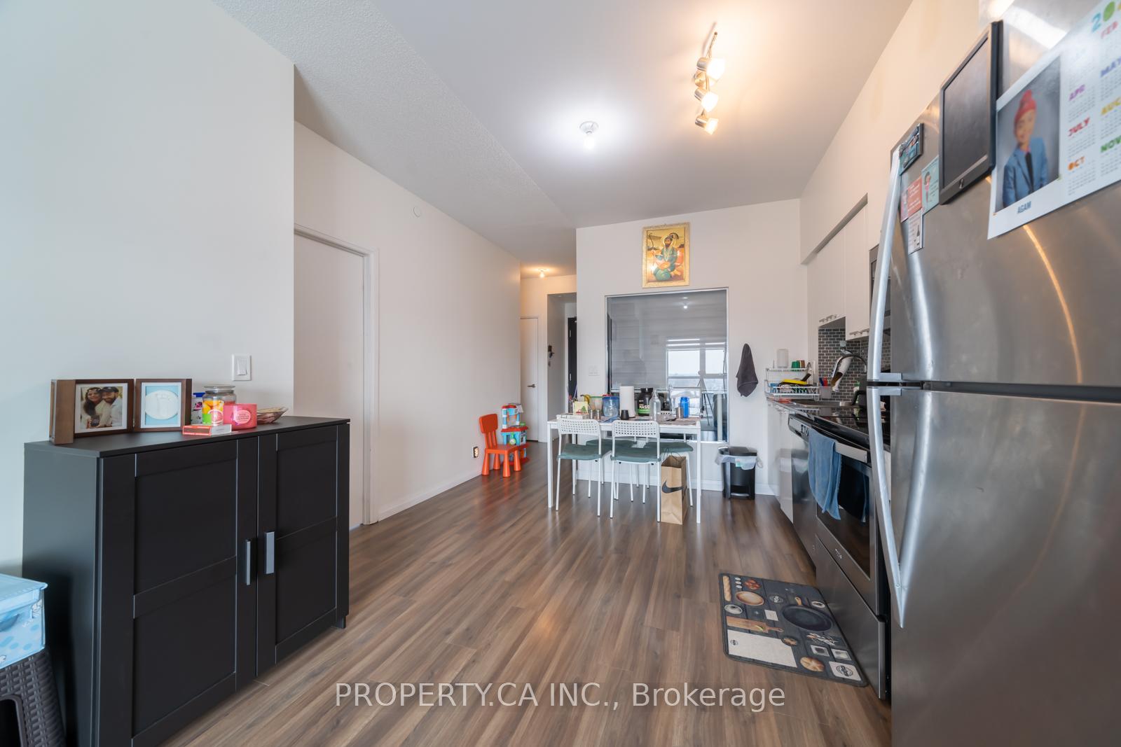 2150 Lawrence Avenue E 906