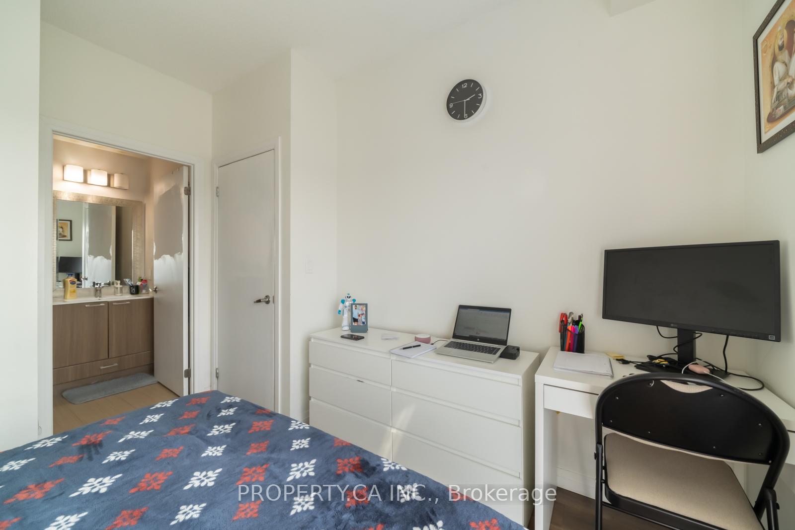 2150 Lawrence Avenue E 906