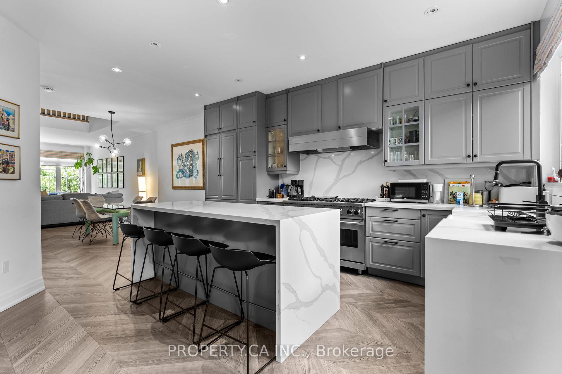 55 Northern Dancer Boulevard