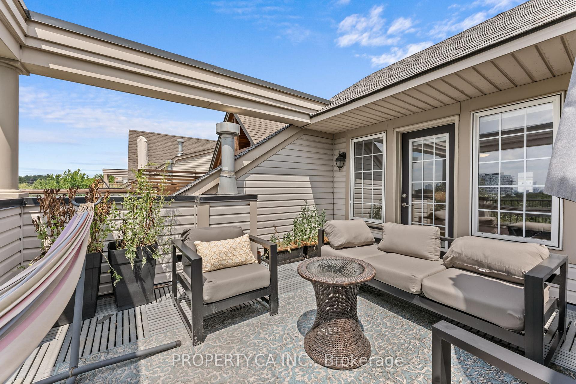 55 Northern Dancer Boulevard