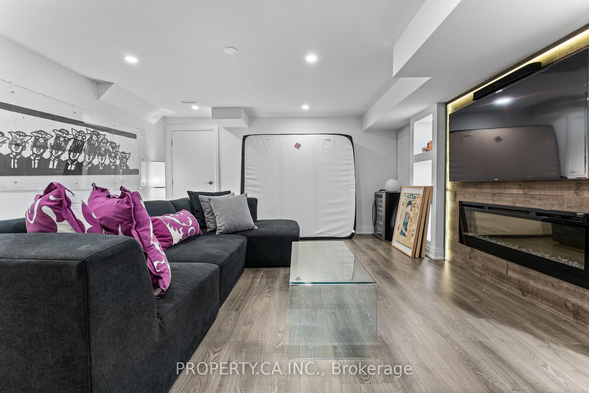 55 Northern Dancer Boulevard