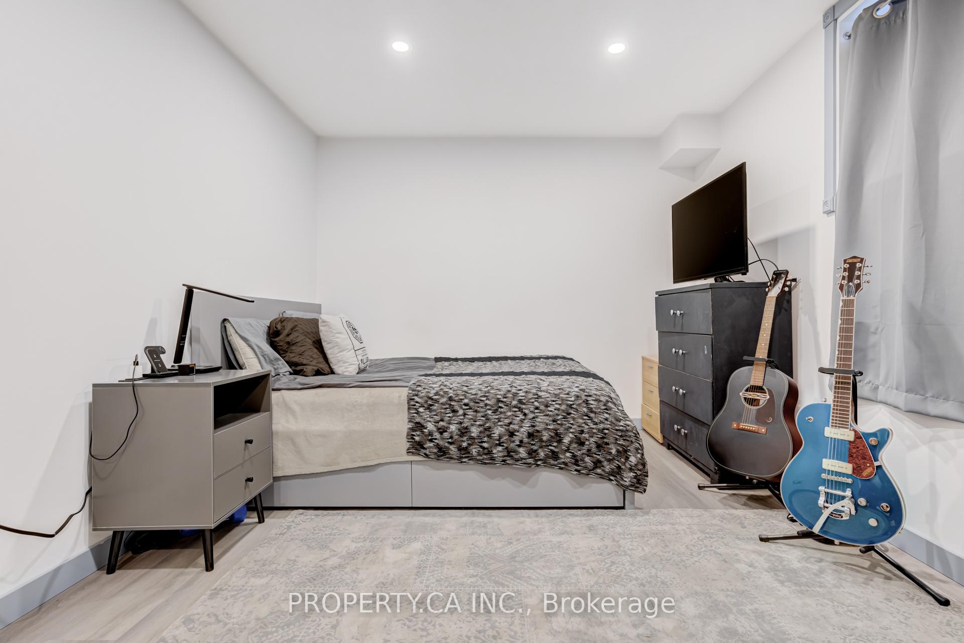 6 Hendley Drive