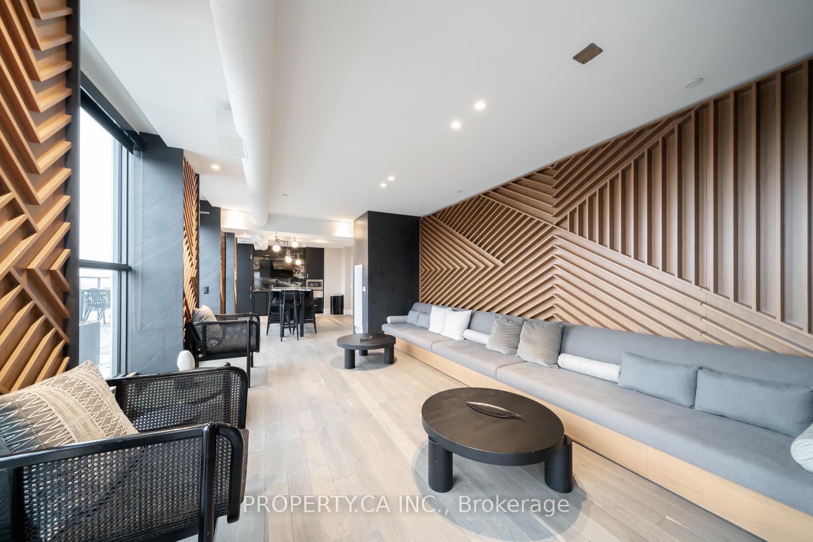 1331 Queen Street E 413