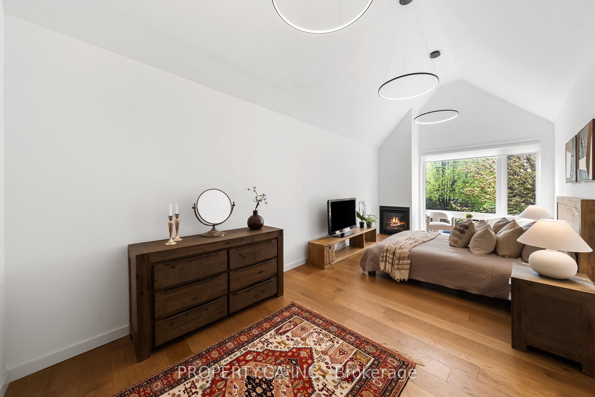 9 Maughan Crescent