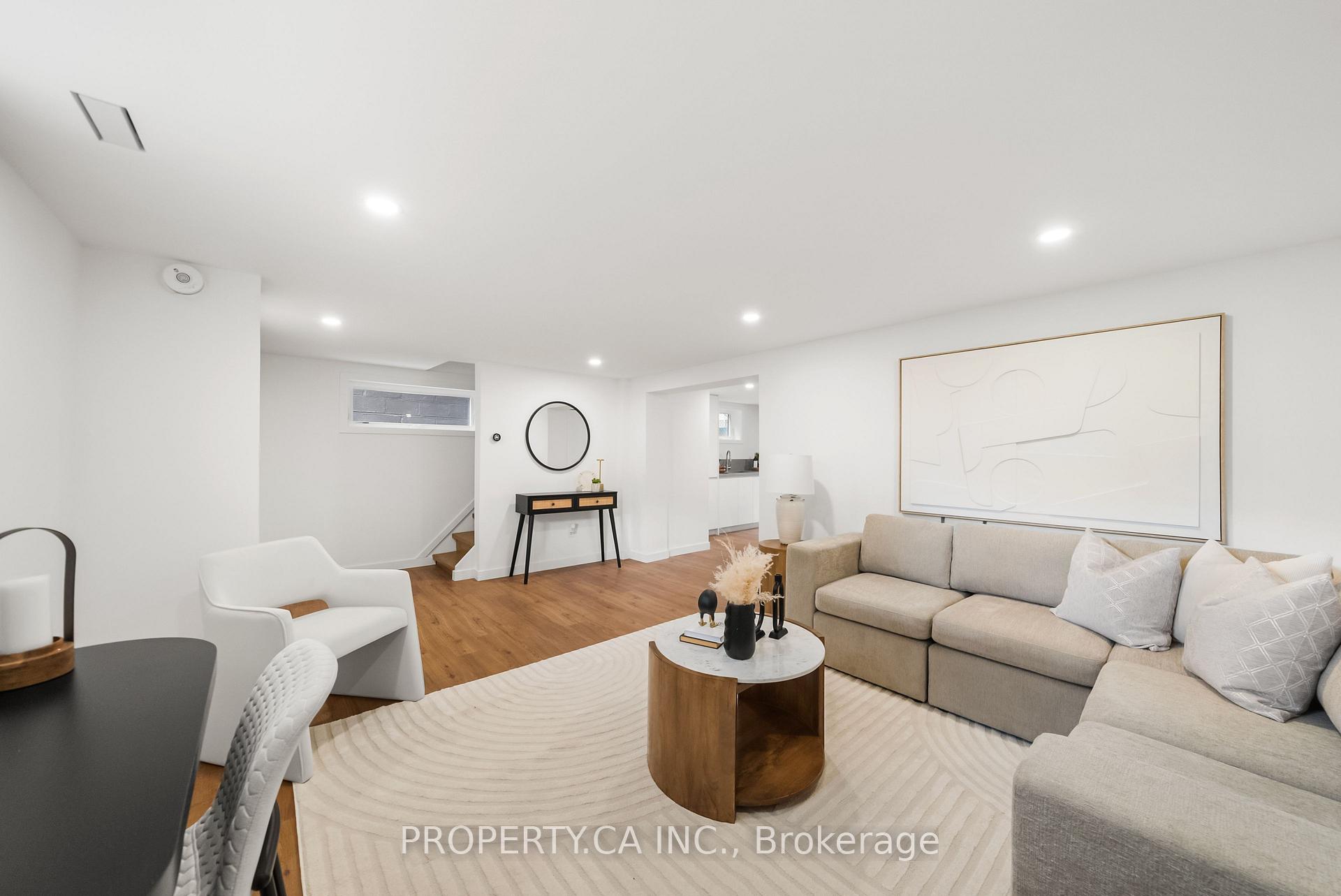 9 Maughan Crescent