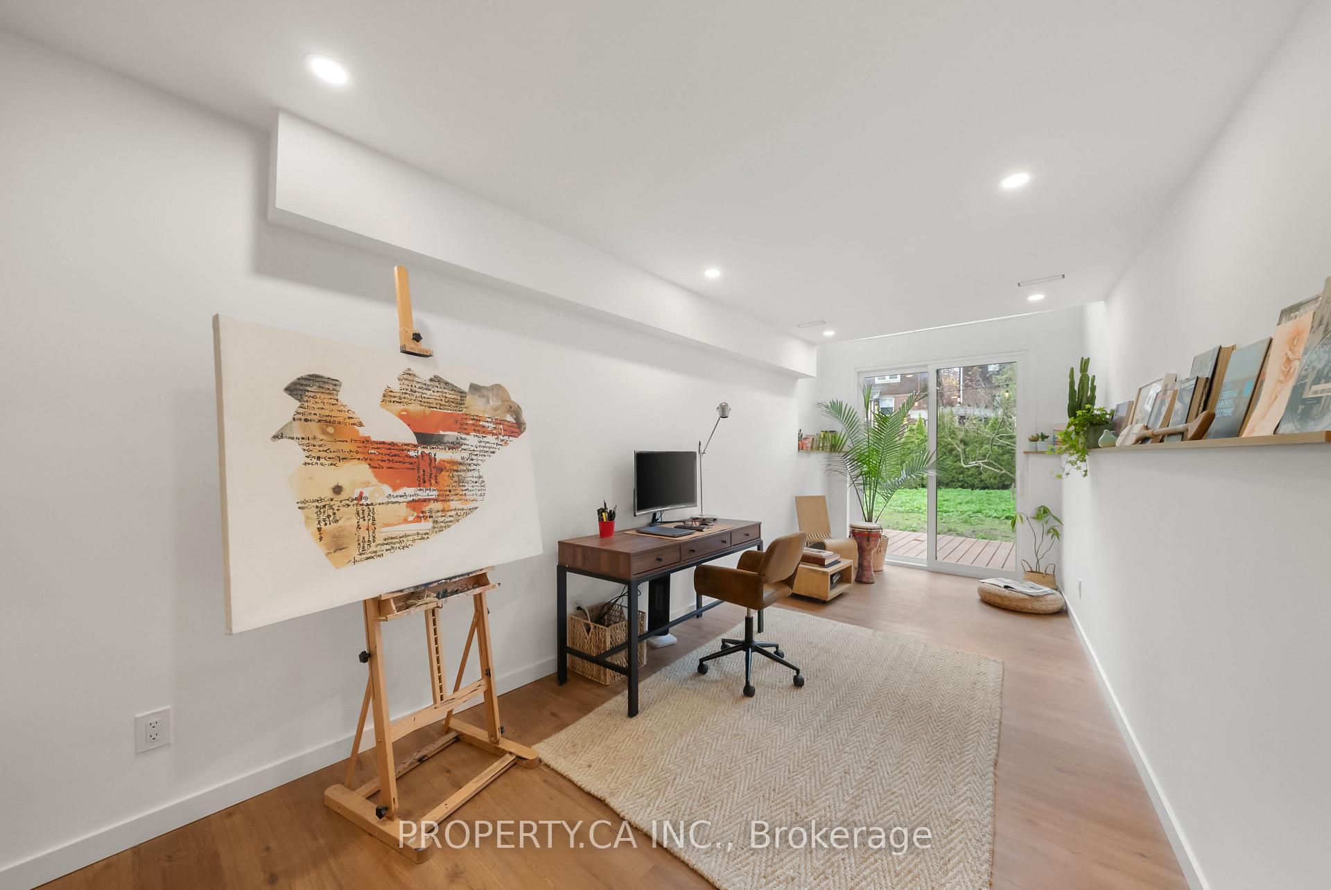 9 Maughan Crescent