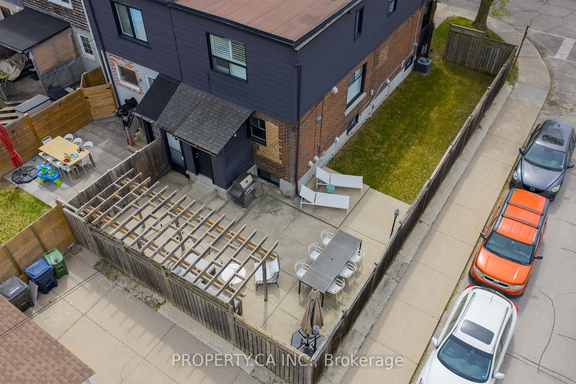 124 Milverton Boulevard