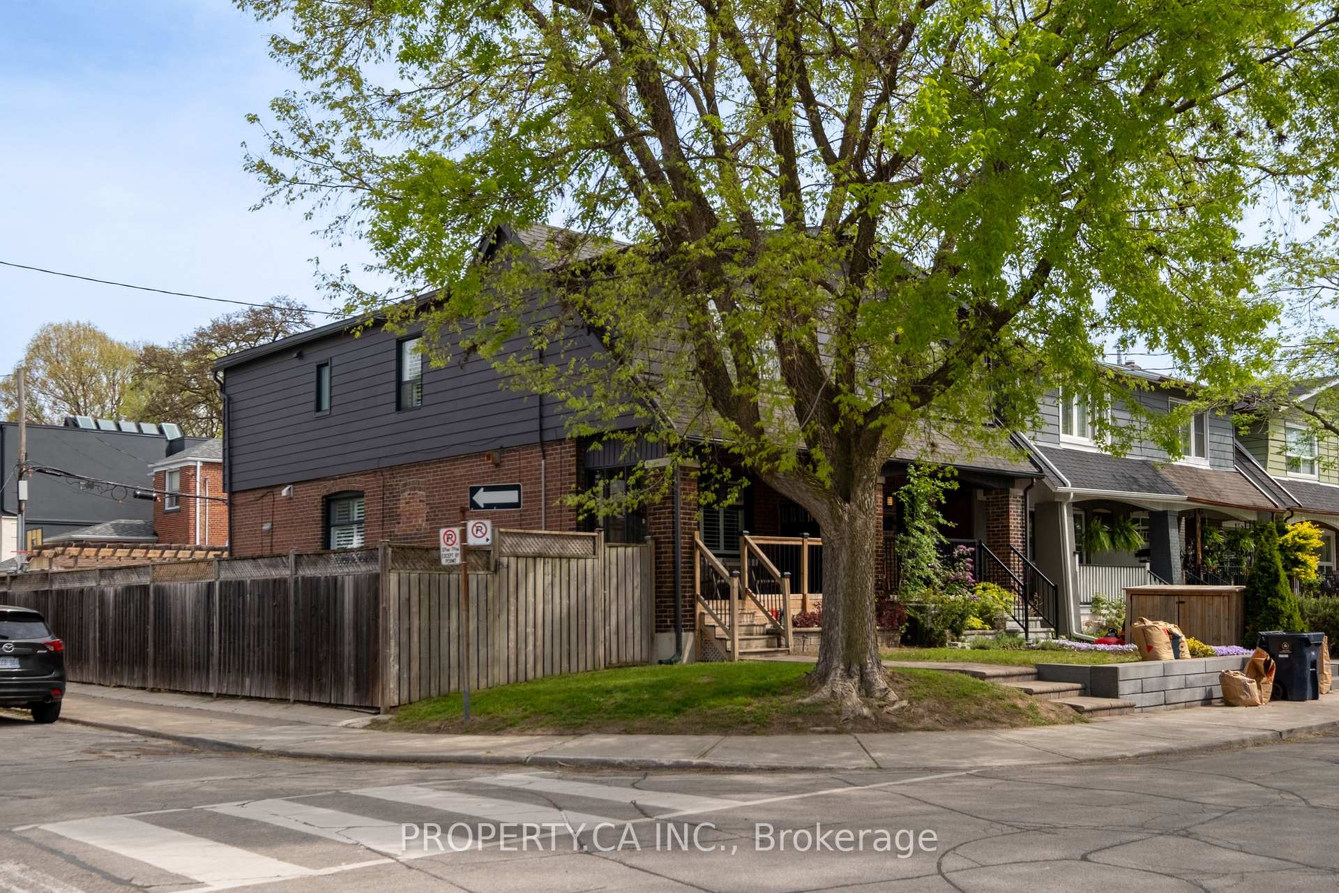 124 Milverton Boulevard