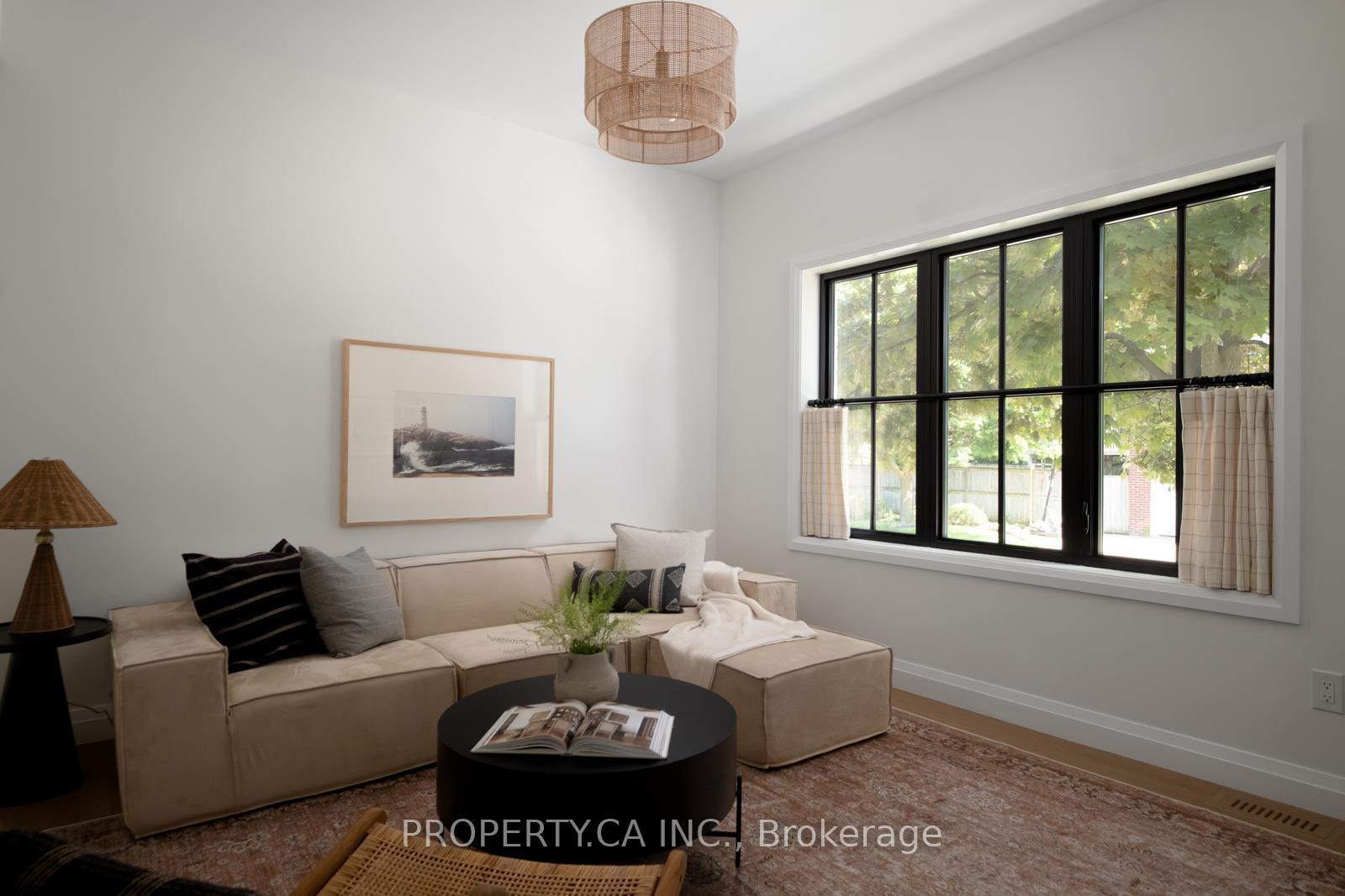 25 Hunt Club Drive