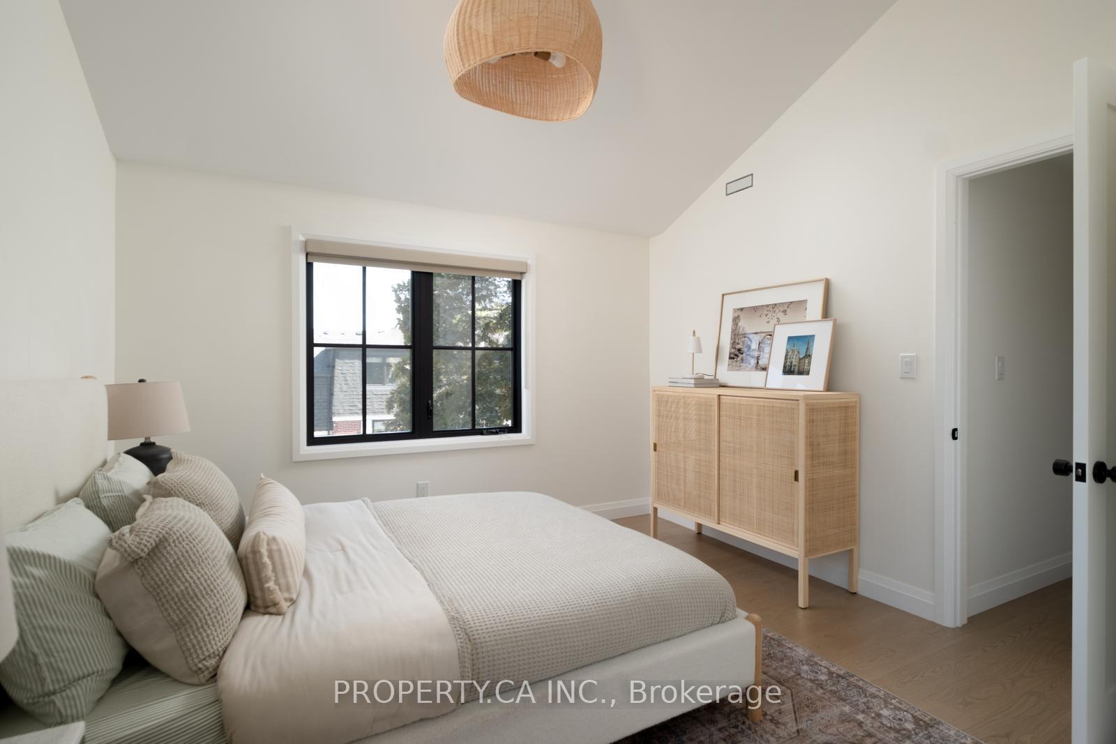 25 Hunt Club Drive