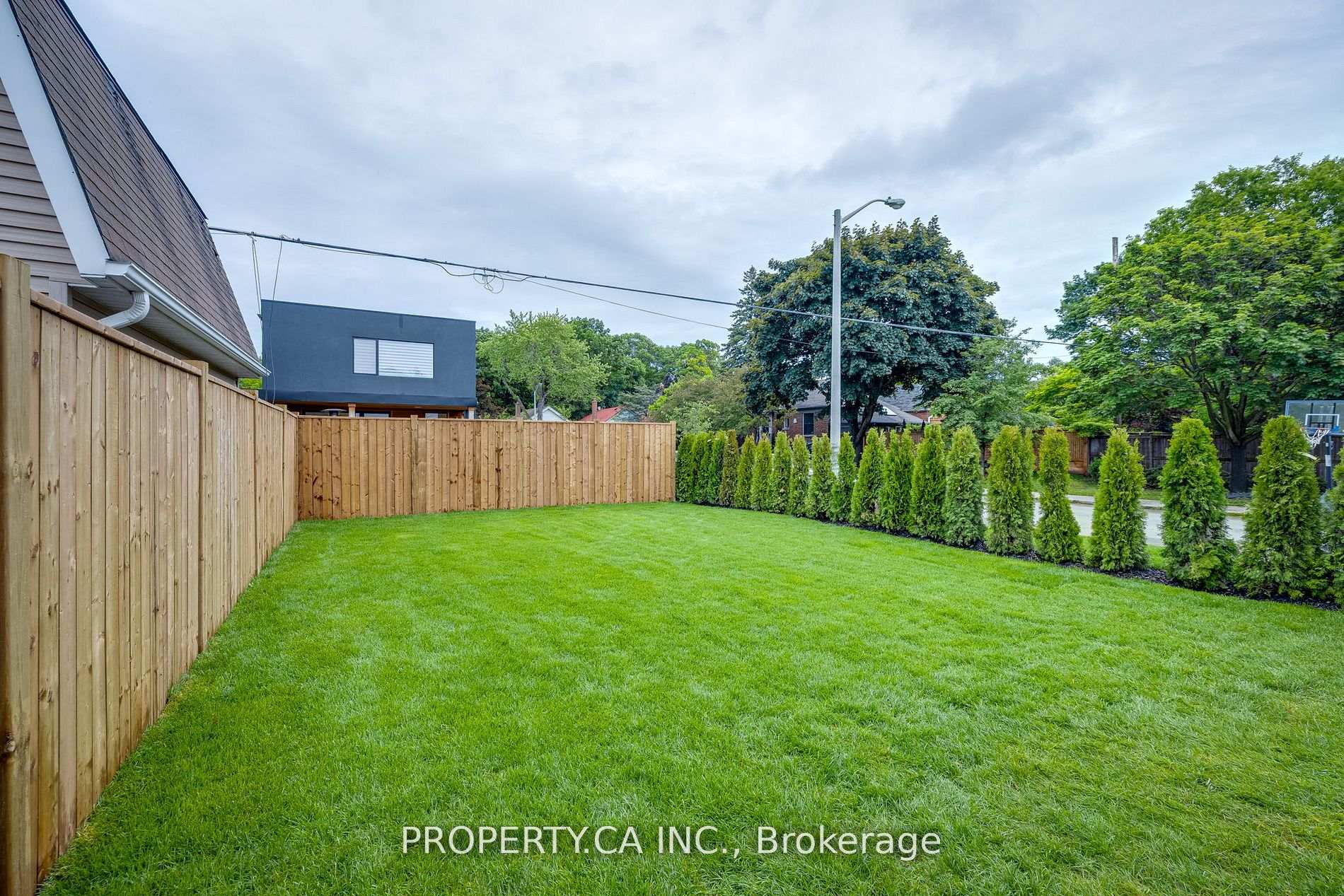 25 Hunt Club Drive